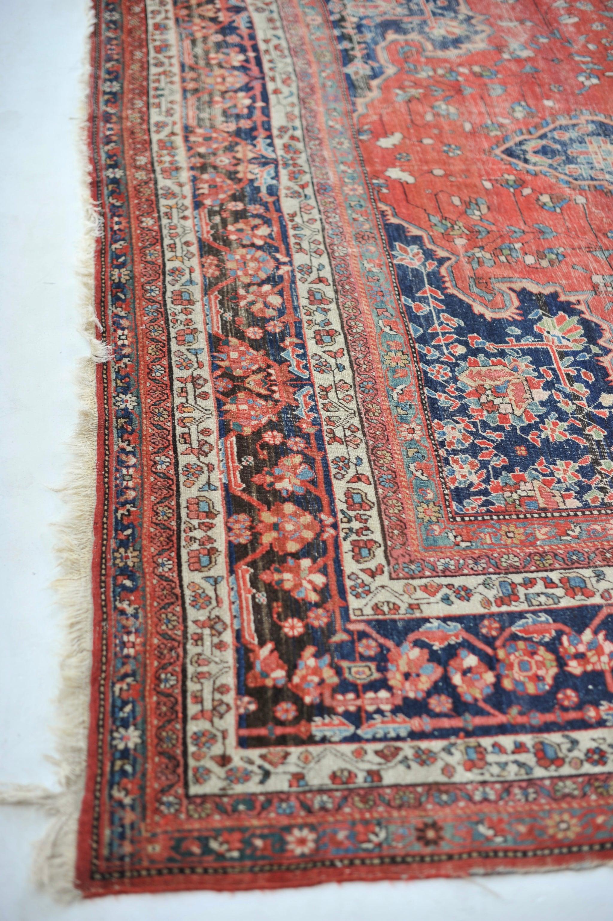 Antique Rug with Gorgeous Medallion and Variations of Strawberry Field, c.1910's In Good Condition For Sale In Milwaukee, WI