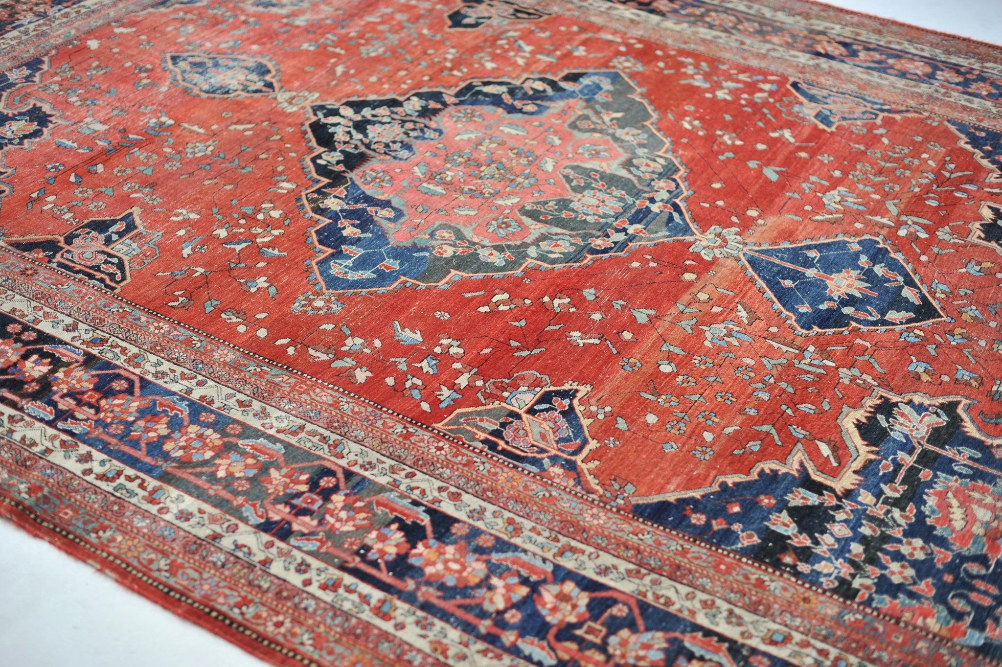 Antique Rug with Gorgeous Medallion and Variations of Strawberry Field, c.1910's For Sale 1