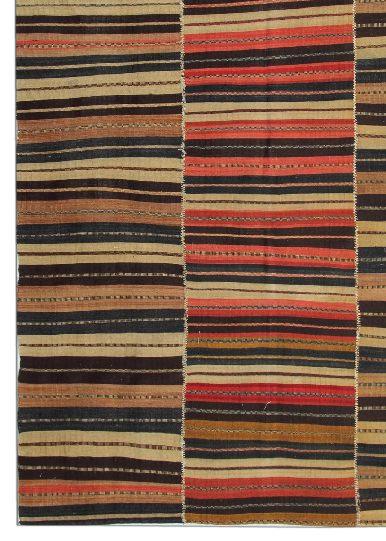 Antique Rugs Caucasian Kilim Rug Jajim Traditional Wool Striped Carpet In Excellent Condition For Sale In Hampshire, GB