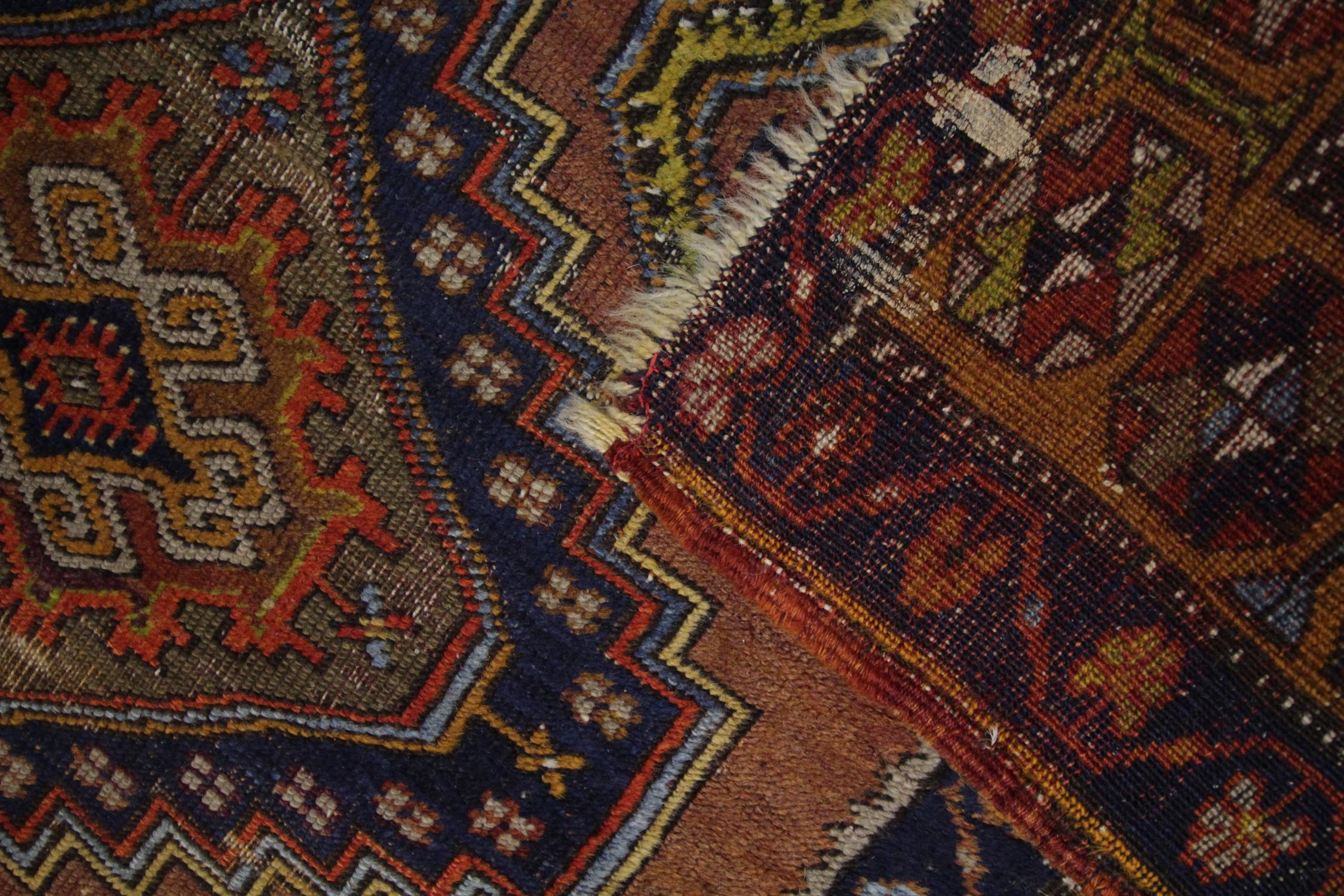 Tapis caucasien ancien en laine, tapis oriental marron Excellent état - En vente à Wembley, GB