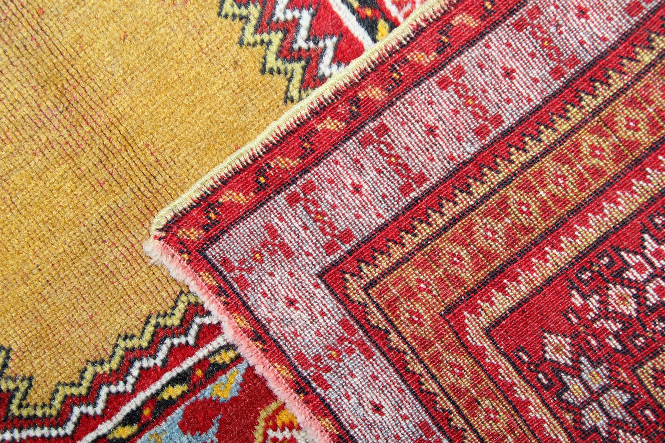 Teinture végétale Tapis de prière anciens faits à la main, tapis de salon turc en vente, décoration intérieure en vente