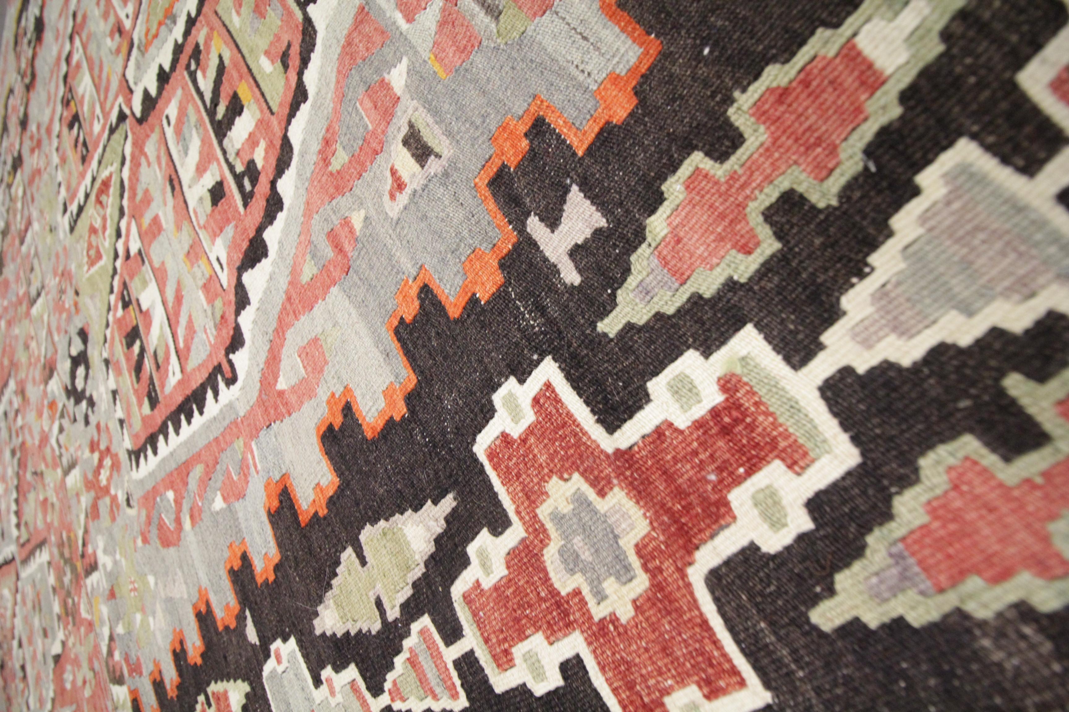 Hand-Woven Antique Rugs Kilims Handmade Carpet, Geometric Turkish Kilim Rug For Sale