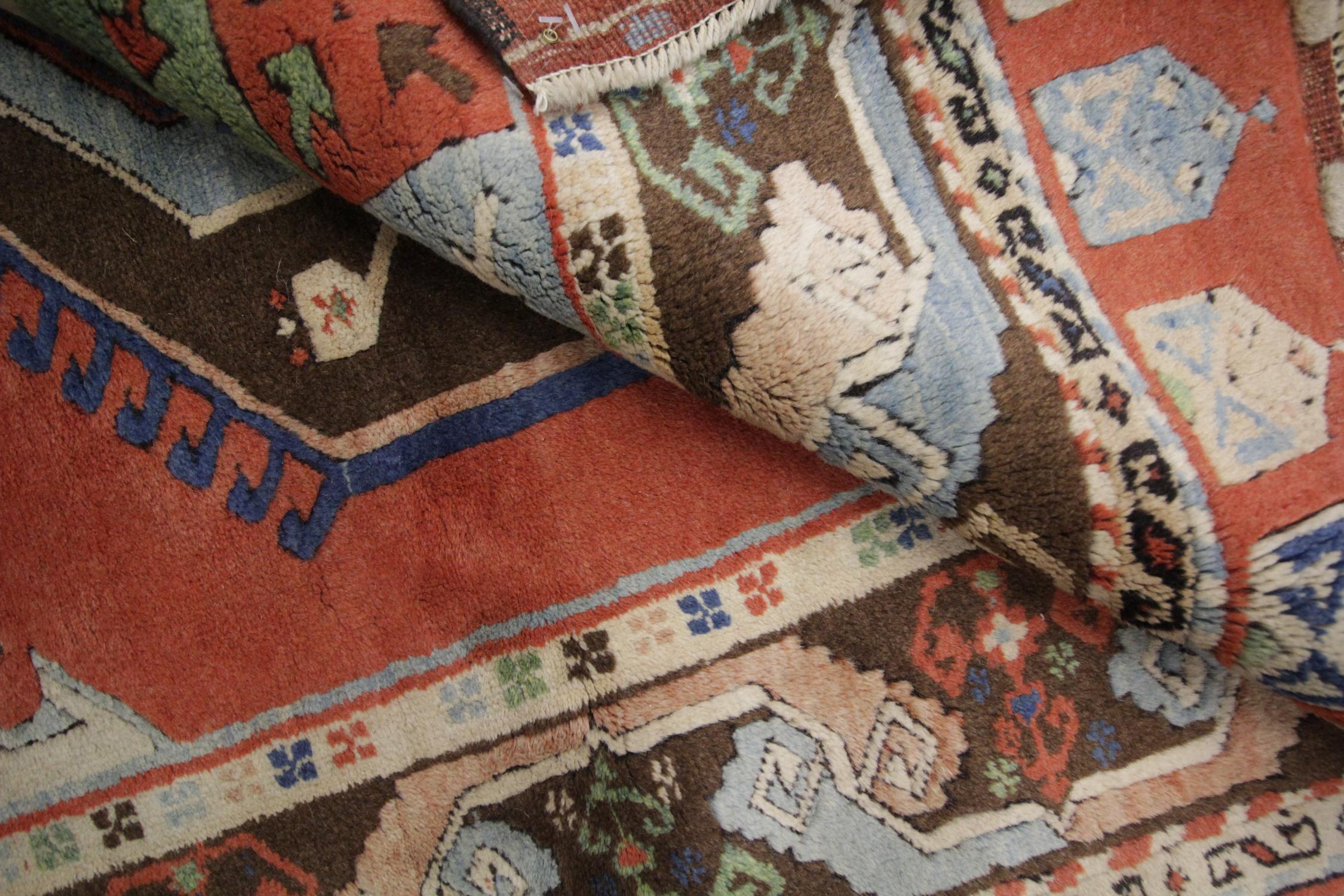 Mid-20th Century Antique Rugs Milas Area-Turkish Rug, Handmade Carpet Oriental Living Room Rug