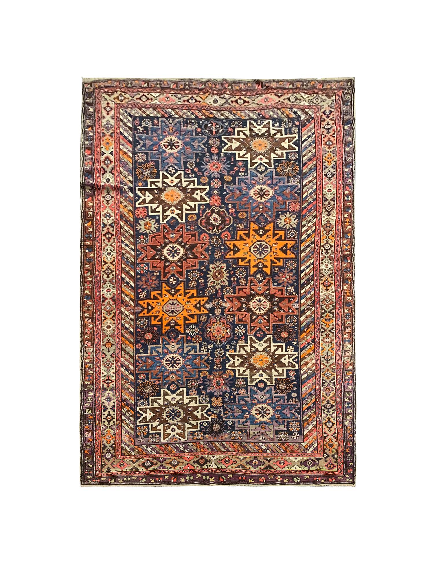 Antike Teppiche aus orientalischer Wolle, geometrische Kazak-Teppiche, im Angebot (Rustikal) im Angebot