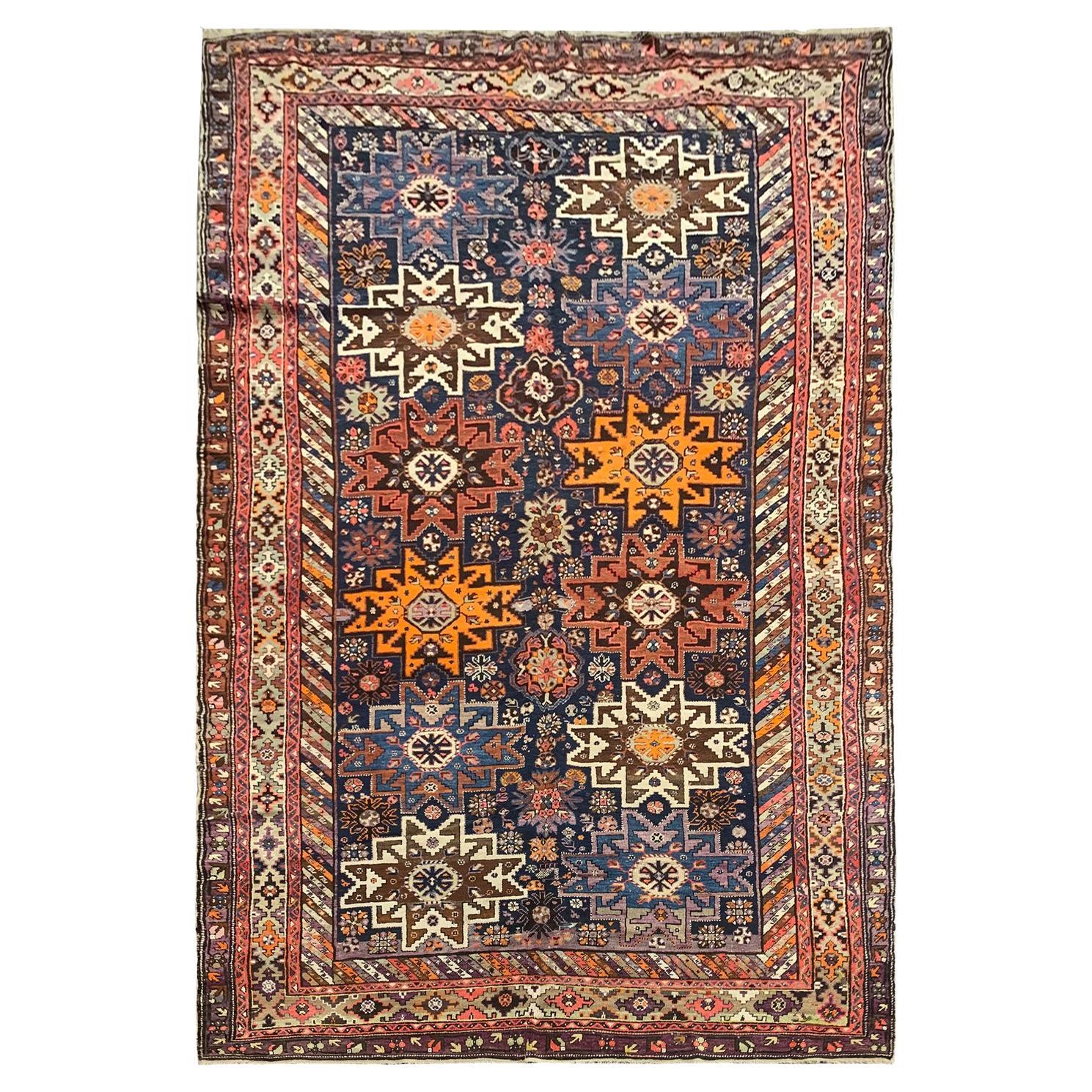 Antike Teppiche aus orientalischer Wolle, geometrische Kazak-Teppiche, im Angebot im Angebot