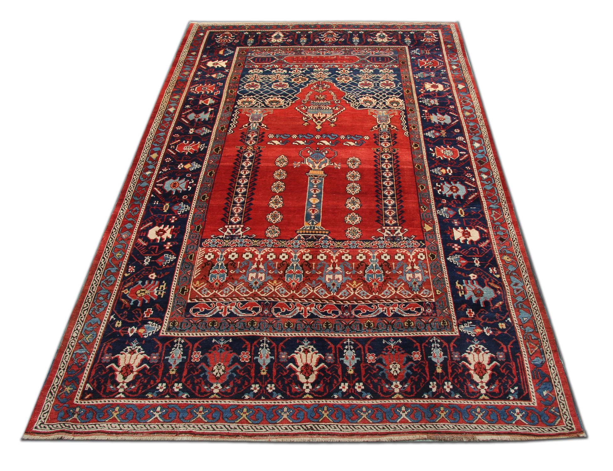 Tapis antique Caucasien Kazak, circa 1890s, tapis d'orient design. Fantastique Tapis à motifs du 18ème siècle utilisant des couleurs vives et des dessins géométriques et pouvant être un tapis très élégant pour une partie de la décoration de la