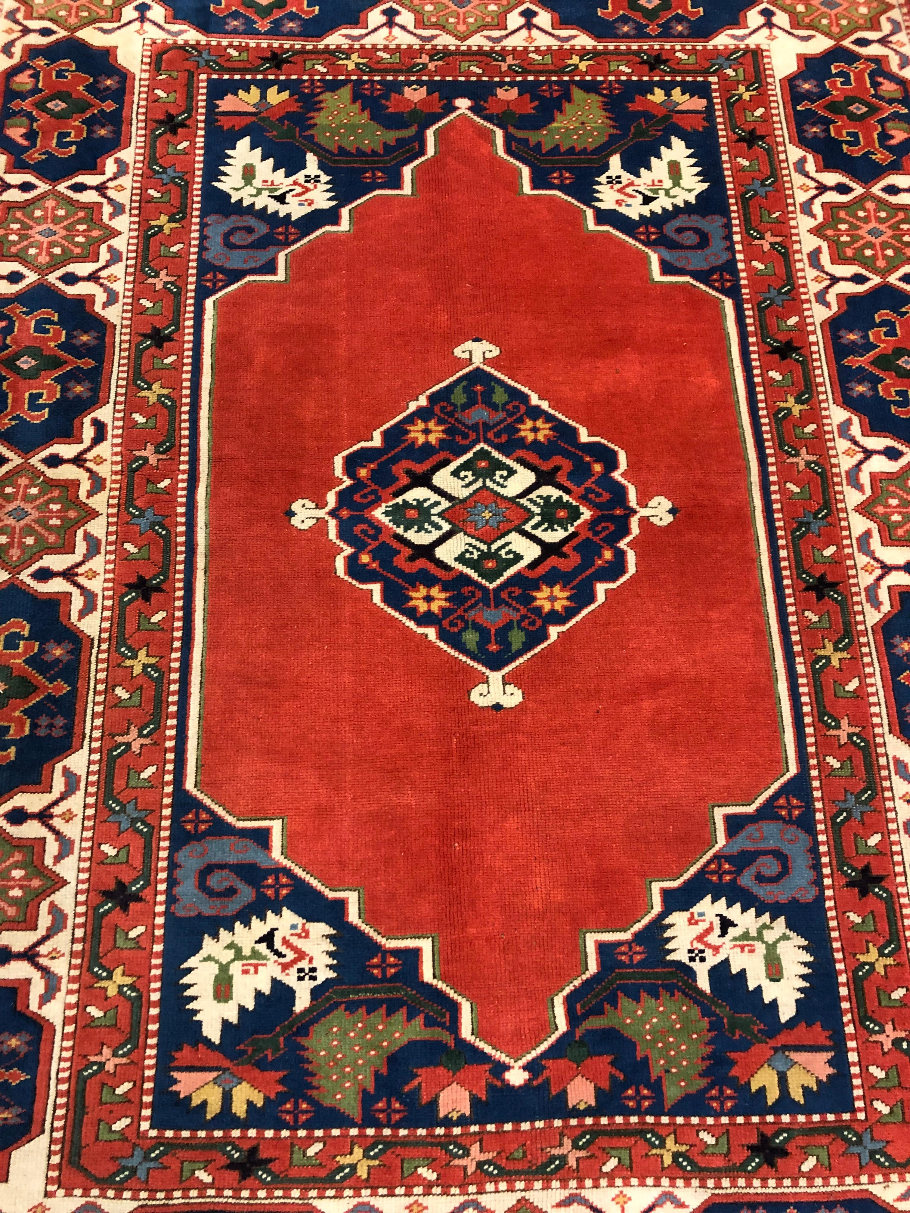 Alfombras Antiguas Alfombra Turca Roja Alfombra hecha a mano, Alfombra Oriental Alfombras de Salón siglo XX en venta
