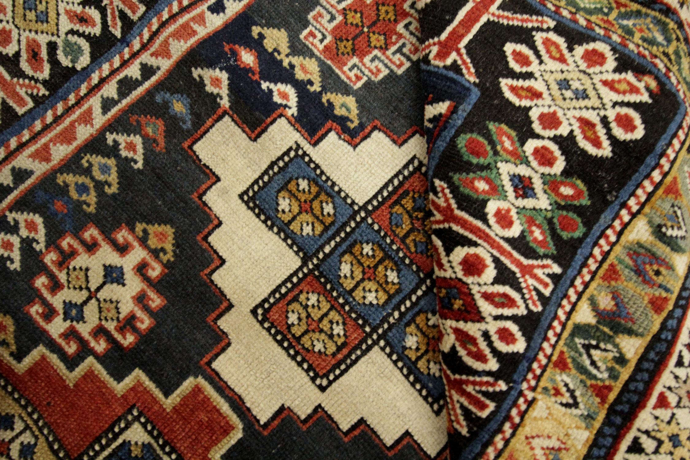 Kazak Antique Rugs, Traditional Oriental Rug Caucasian Handmade Carpet for Sale