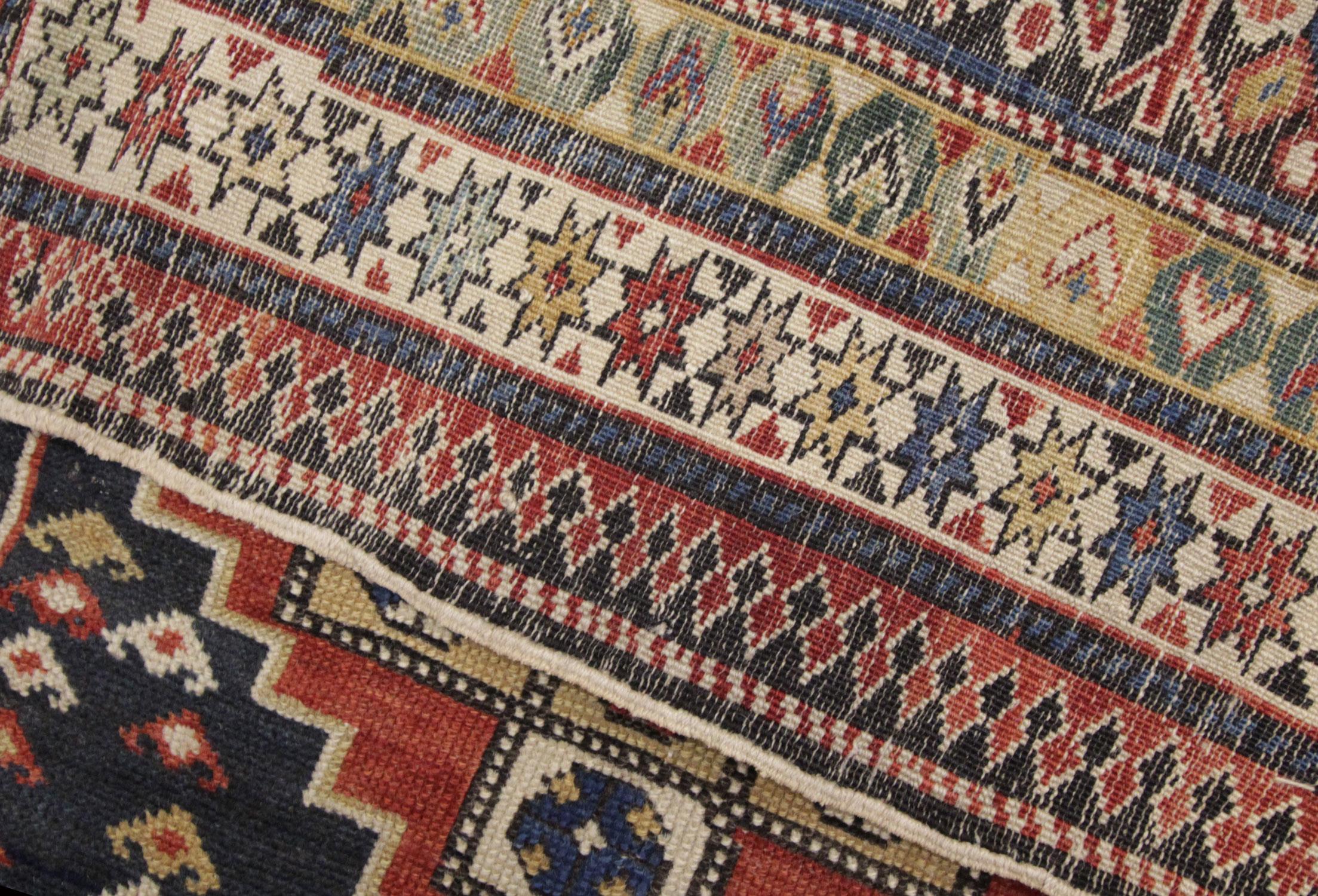 Antique Rugs, Traditional Oriental Rug Caucasian Handmade Carpet for Sale In Excellent Condition In Hampshire, GB