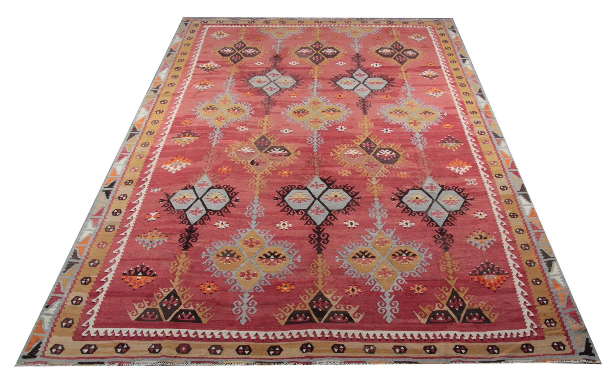 The Sarkilsa Kilim rugs are one of the most decorative rugs, Turkish Kilim can be an additional elements of design to one's home decor. 
Most Kilims can always be in harmony with the interior and will be complementary with art and architecture of