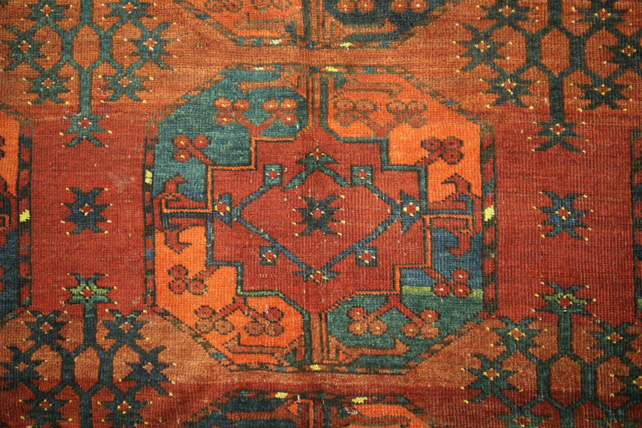 Teinture végétale Antique Rugs Turkmen Original Ersari Handwoven Wool Area Rugs en vente