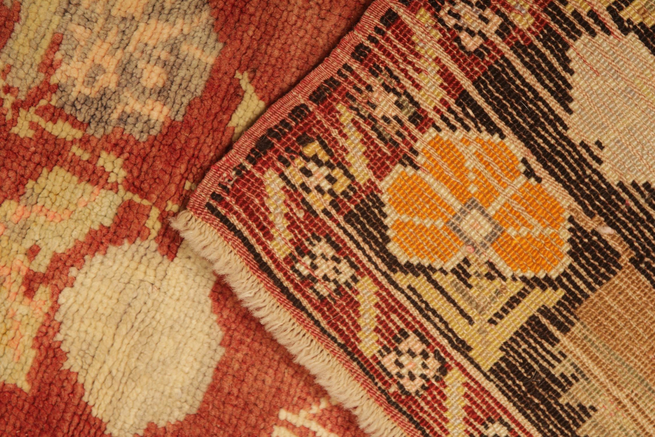 Antique Rugs Yellow Turkish Rug Handmade Carpet, Oriental Rug Living Room Rugs In Excellent Condition In Hampshire, GB