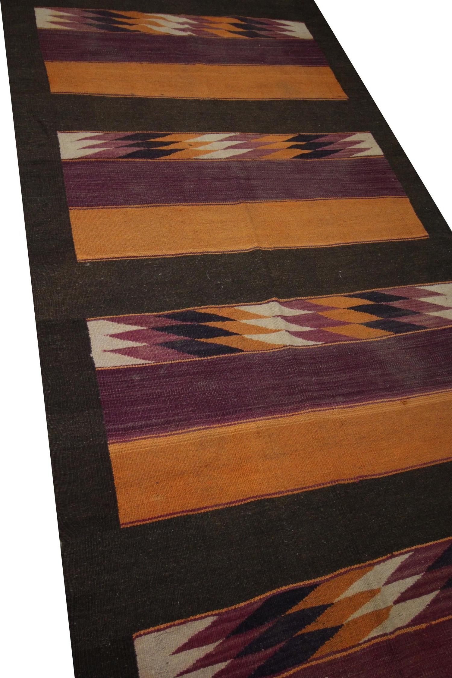 Azerbaijani Antique Rugs Modern Striped Kilim Rug, Geometric Carpet Wool Area Rug 140 x 410c For Sale