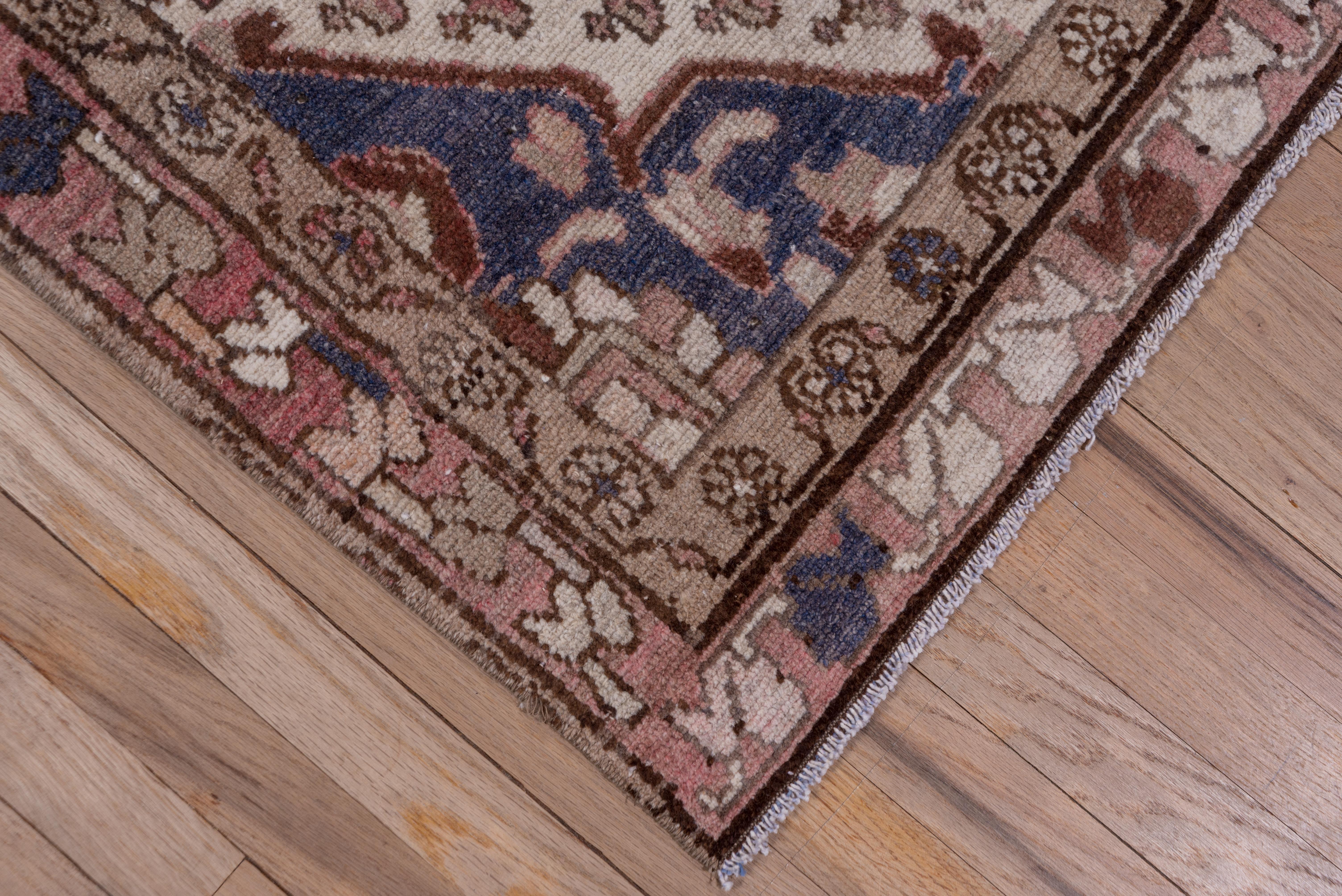 Perse Tapis de couloir rural ancien Malayer en vente