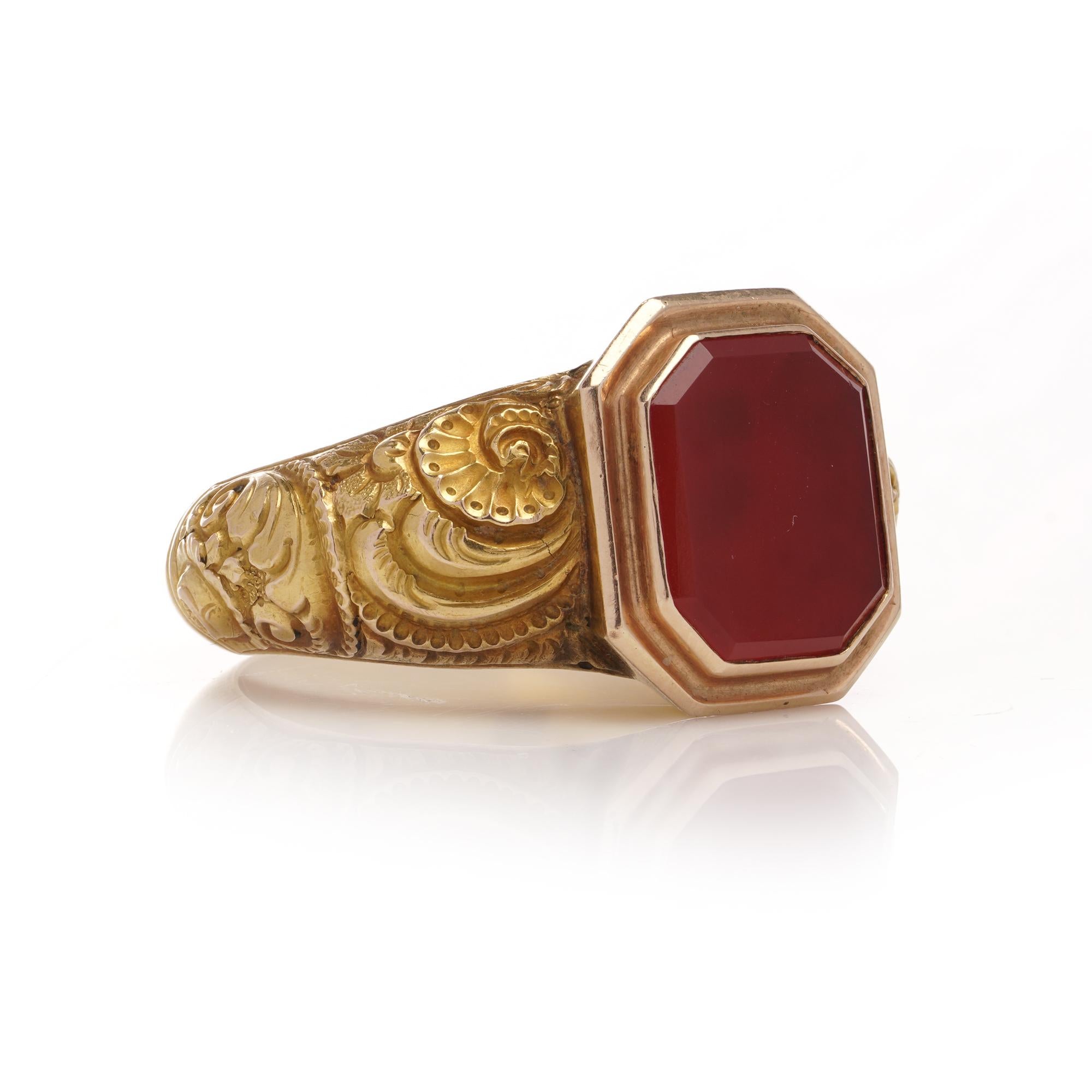 Antique Russian 14kt. yellow gold Carnelian signet large size men's ring For Sale 1