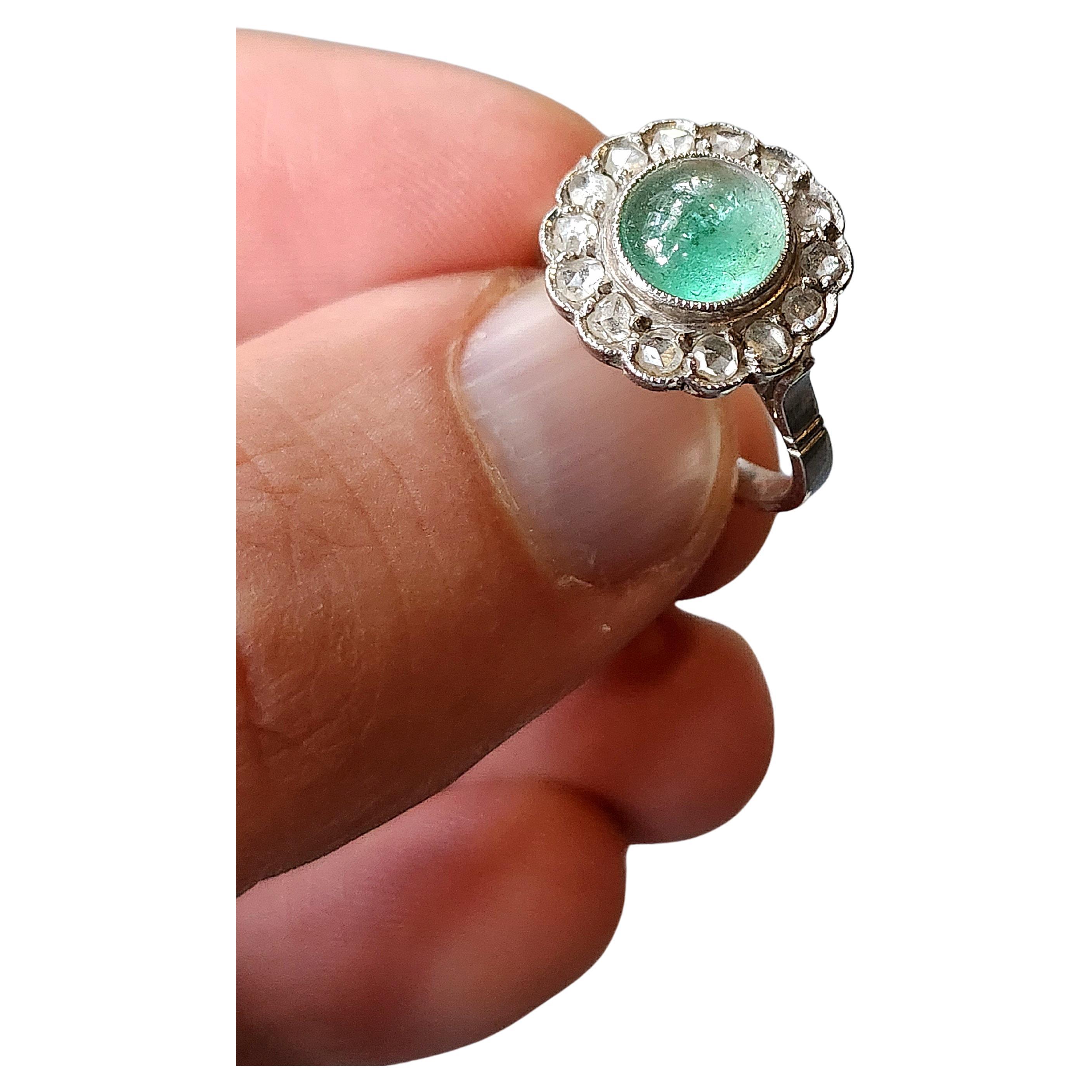 Antiker russischer 1,5 Karat Smaragd Platin Ring im Zustand „Gut“ im Angebot in Cairo, EG