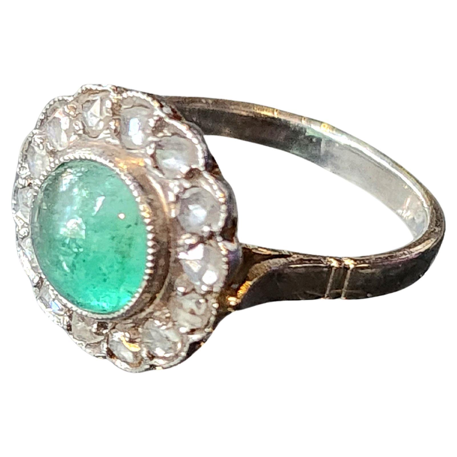 Antiker russischer 1,5 Karat Smaragd Platin Ring Damen im Angebot