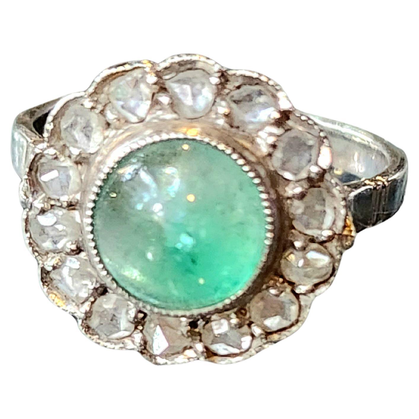 Antiker russischer 1,5 Karat Smaragd Platin Ring im Angebot 1