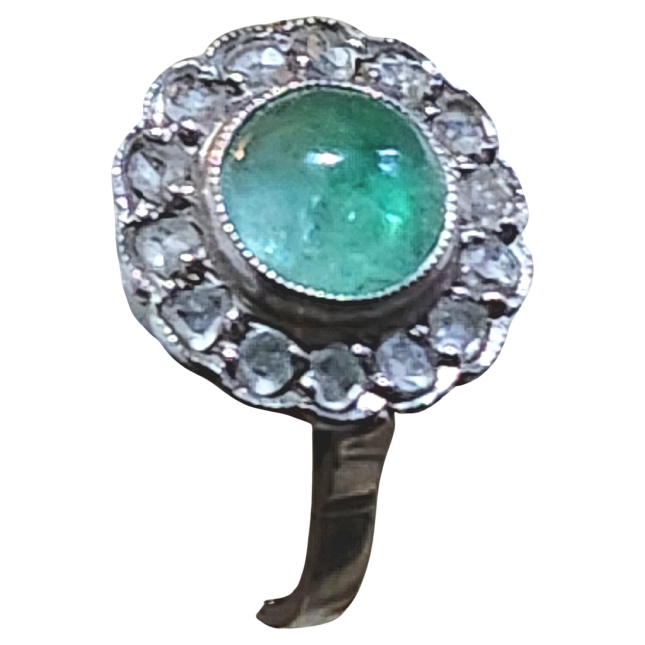 Antiker russischer 1,5 Karat Smaragd Platin Ring im Angebot