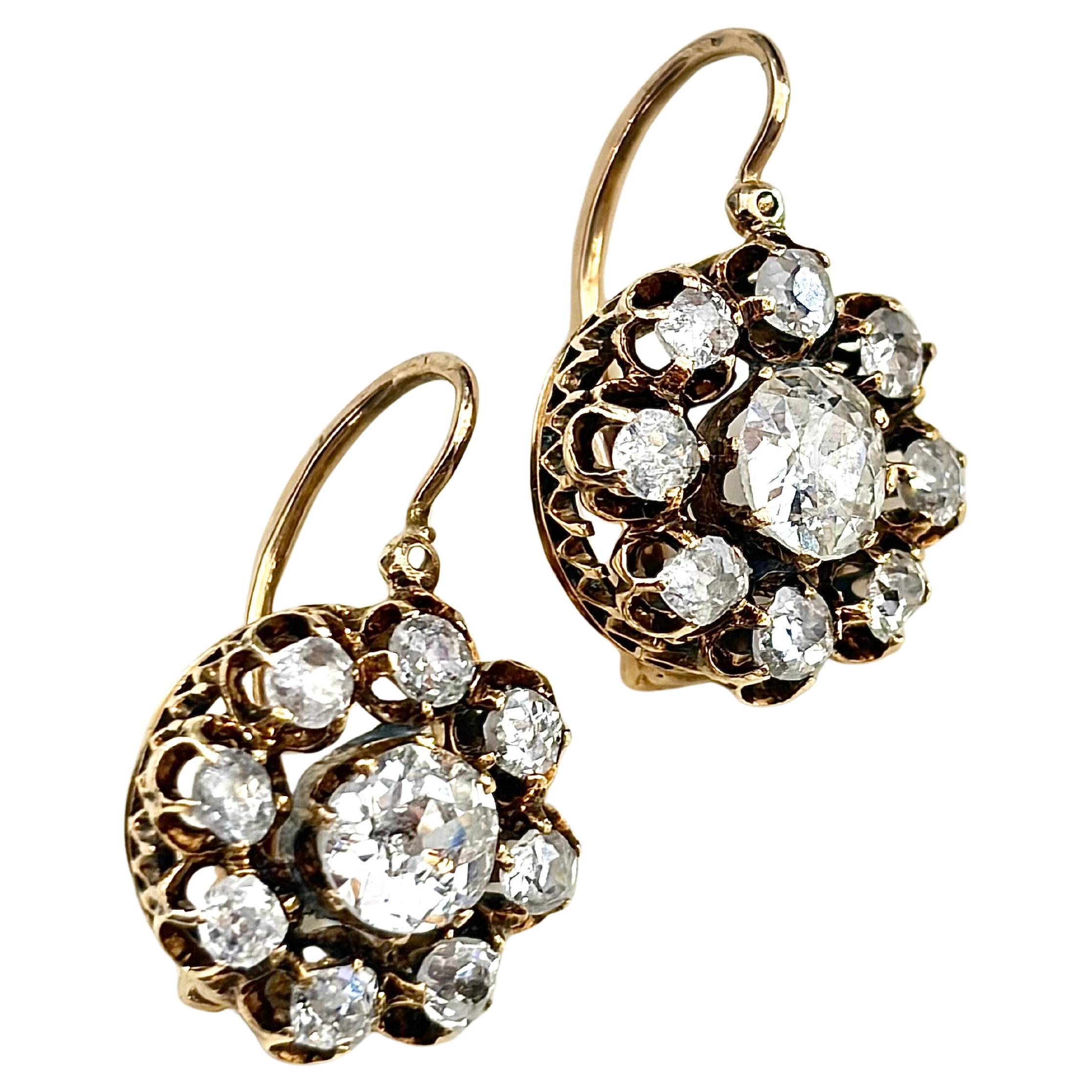 „Antike russische Goldohrringe von 1925, 2,40 Karat Diamant im Old-Mine-Schliff“