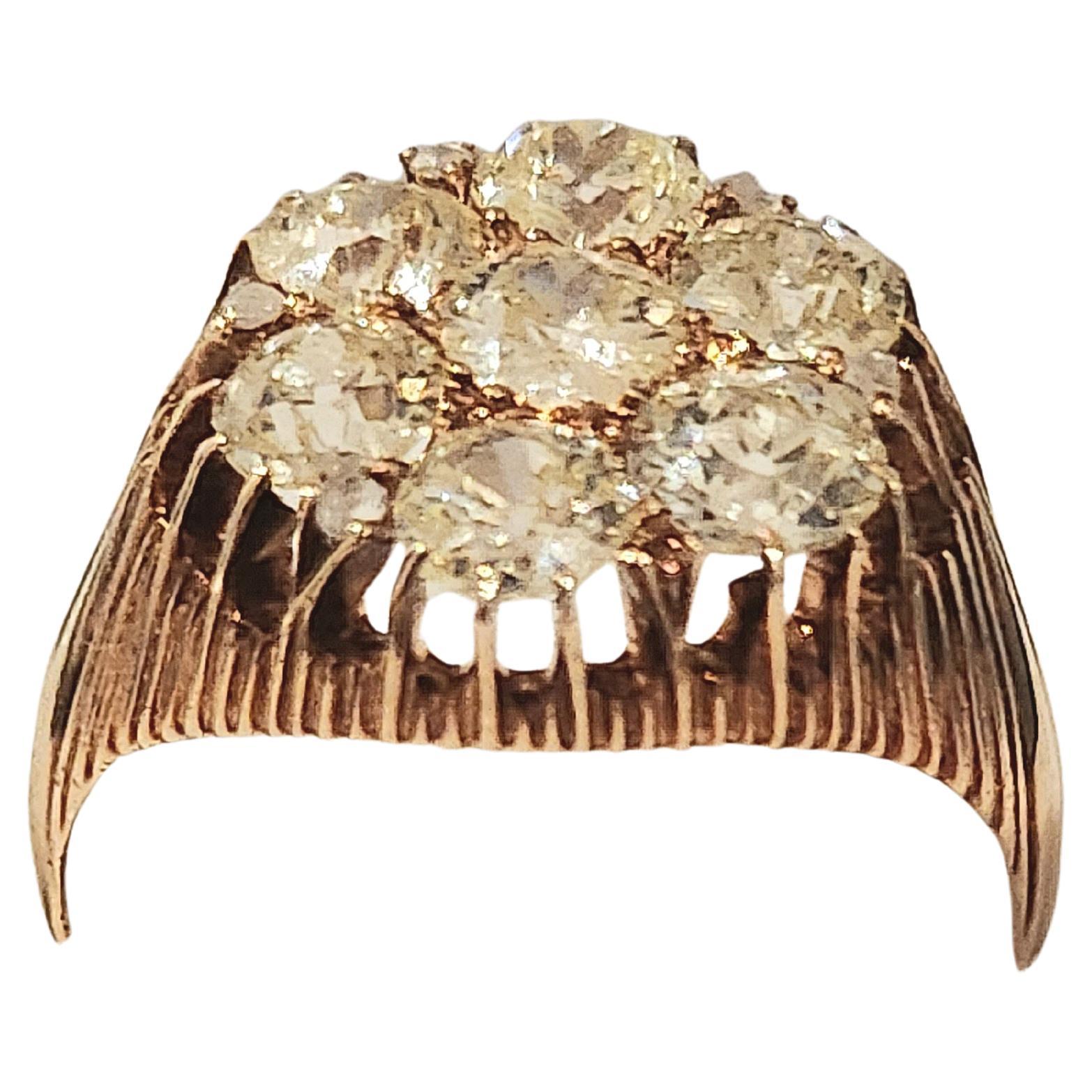 Antique Russian 3 Carat Old Mine Cut Diamond Cluster Gold Ring In Excellent Condition For Sale In Cairo, EG