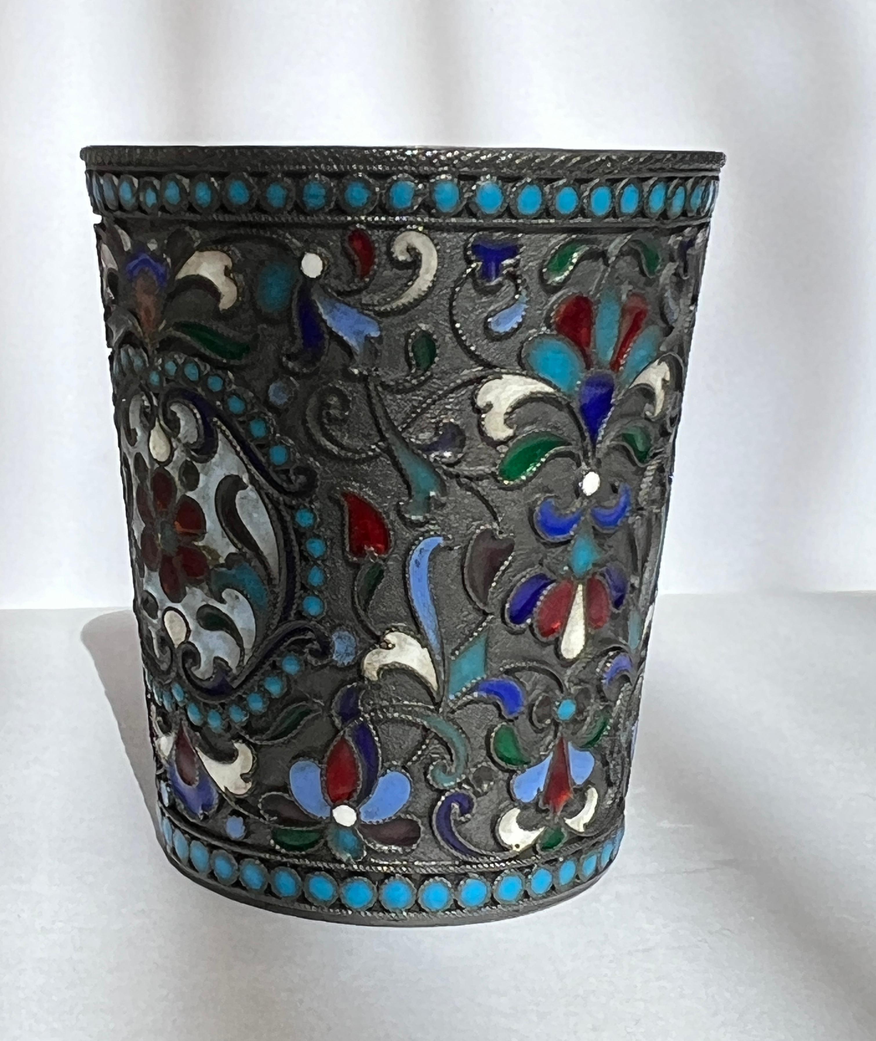 Impero russo Antica coppa russa in argento dorato e smalto cloisonné 84. in vendita