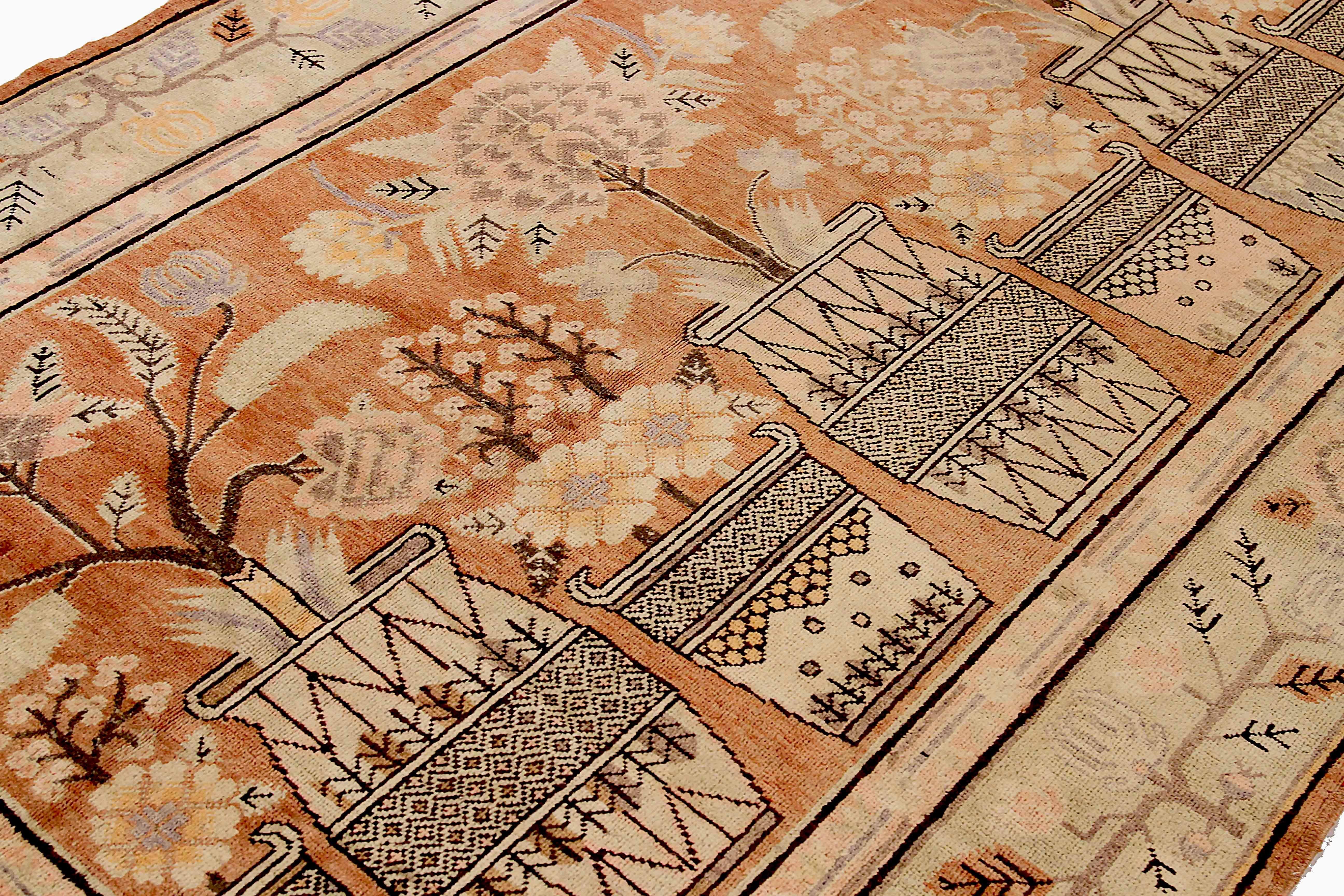 Antiker russischer Teppich im Khotan-Design, antik (Russisch) im Angebot
