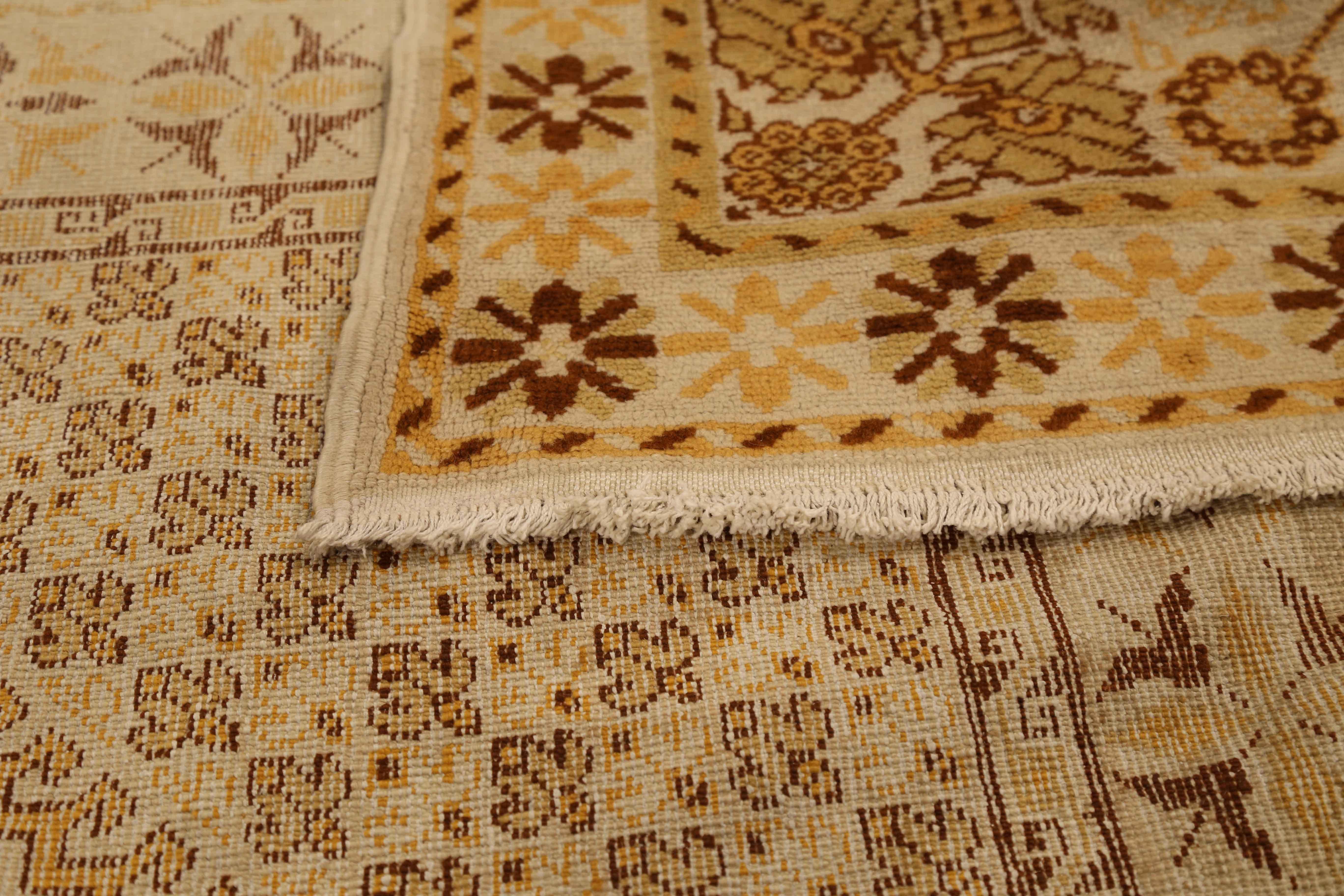 Antiker russischer Teppich im Samarkand-Design (Russisch) im Angebot
