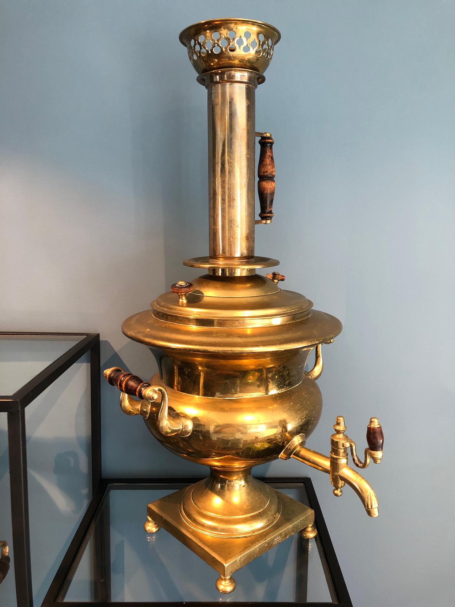 Antique Russian Brass Samovar 19th Century “Ivan Pushkov v Danilove” For Sale 2