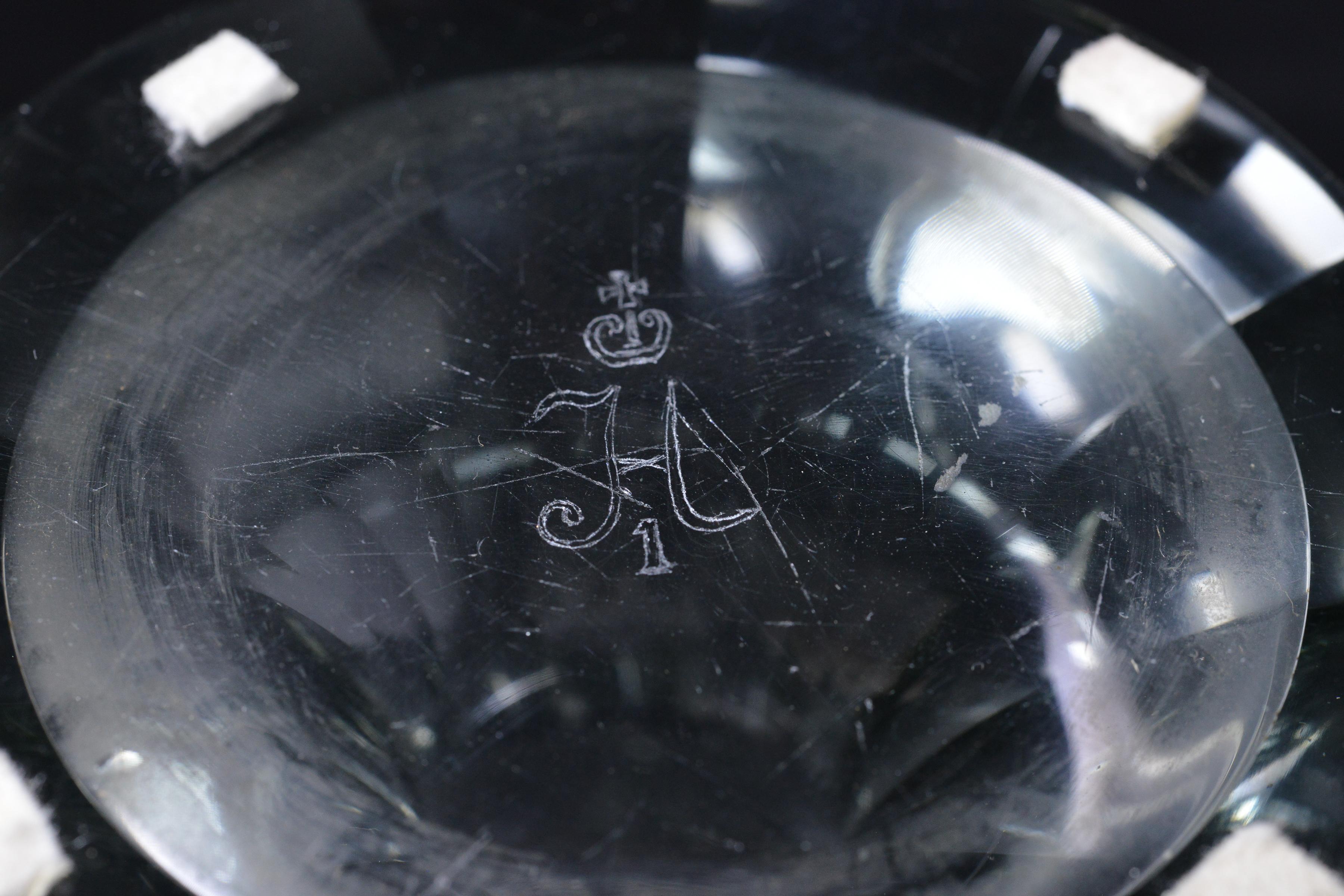Antique Russian Cut Crystal Glass Vase with Floral Engraved 19th century For Sale 4