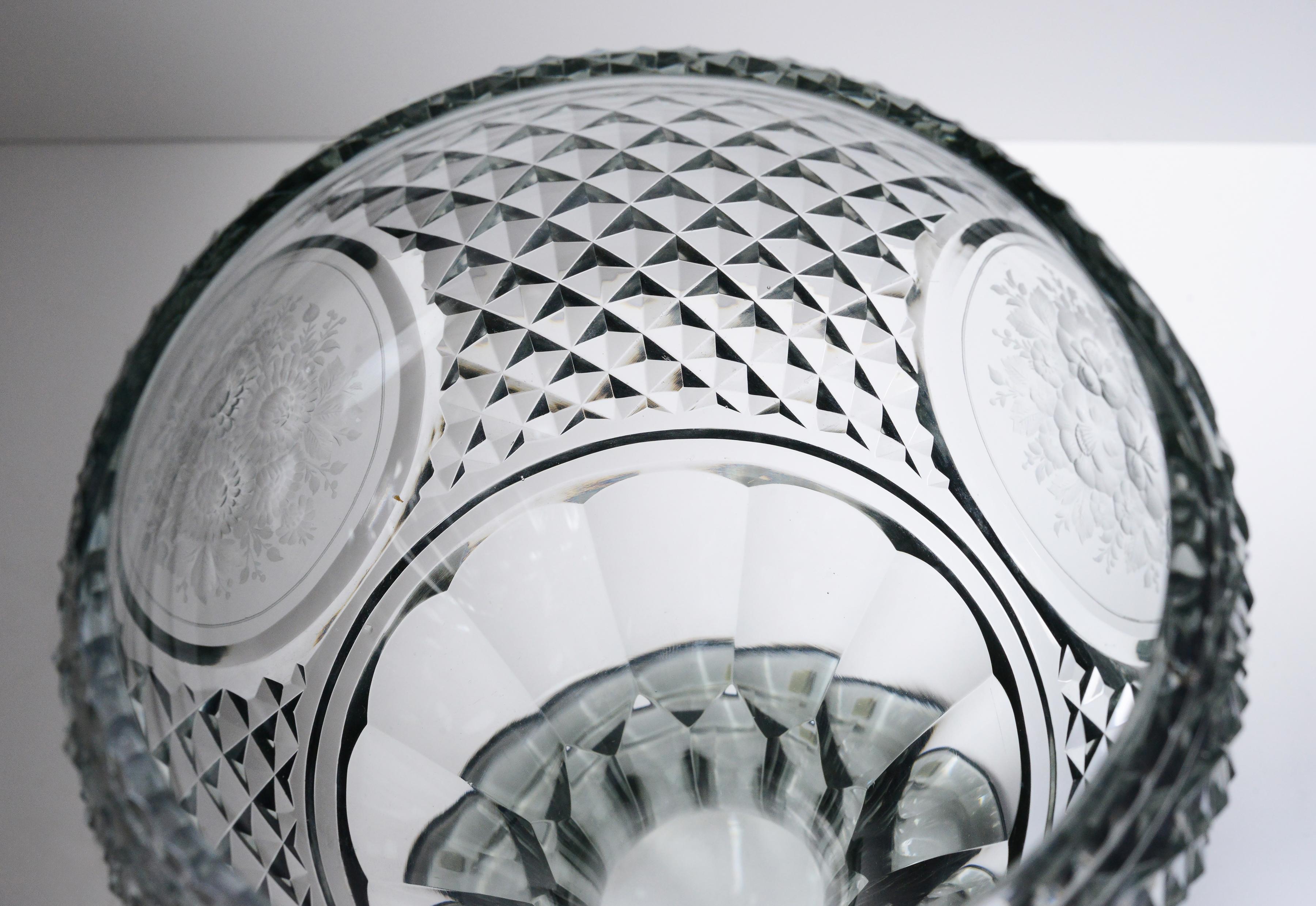 Antique Russian Carved Crystal Glass Vase with Floral Engraved 19th century For Sale 3