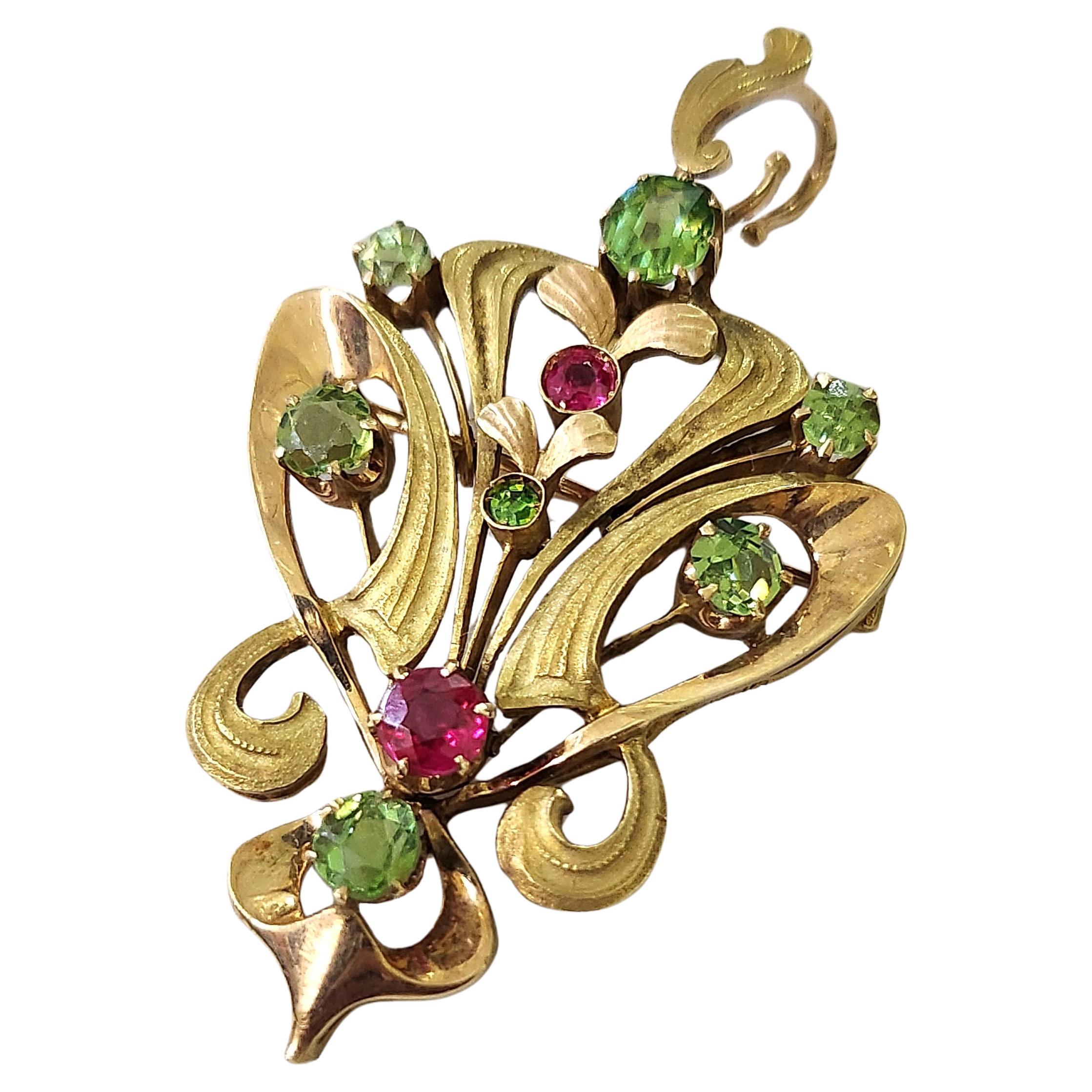 Pendentif en or, démantoïde et rubis, ancienne Russie Pour femmes en vente