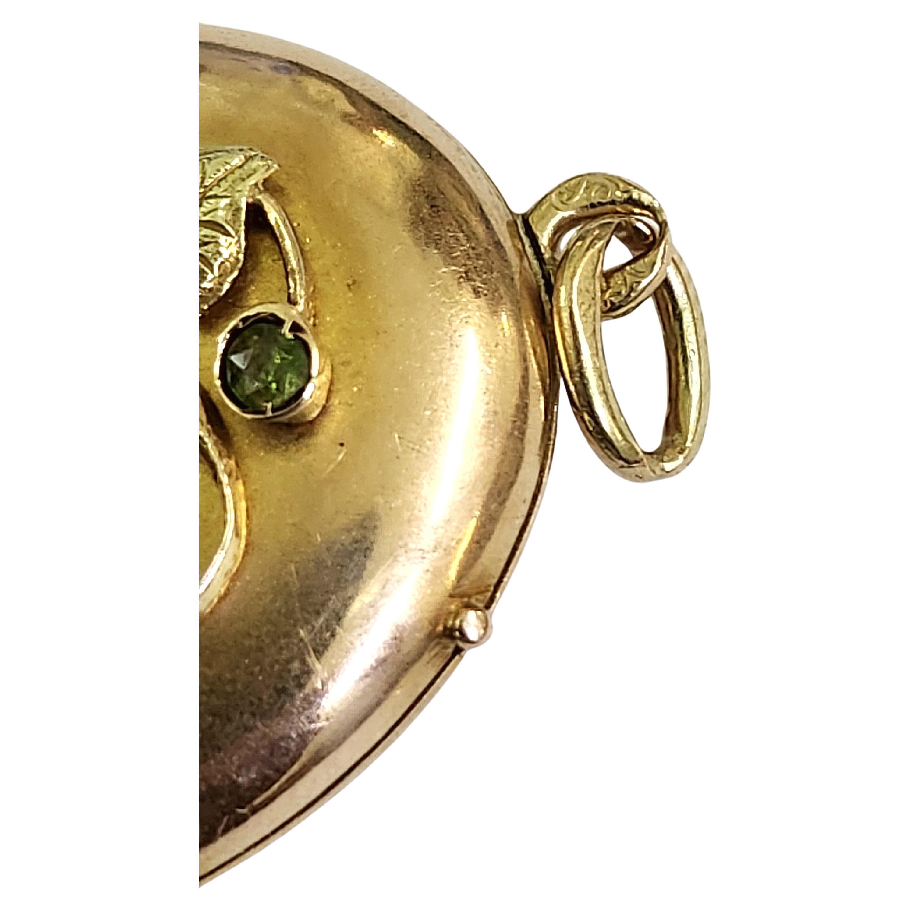 Pendentif en or Demantoied russe antique Bon état - En vente à Cairo, EG