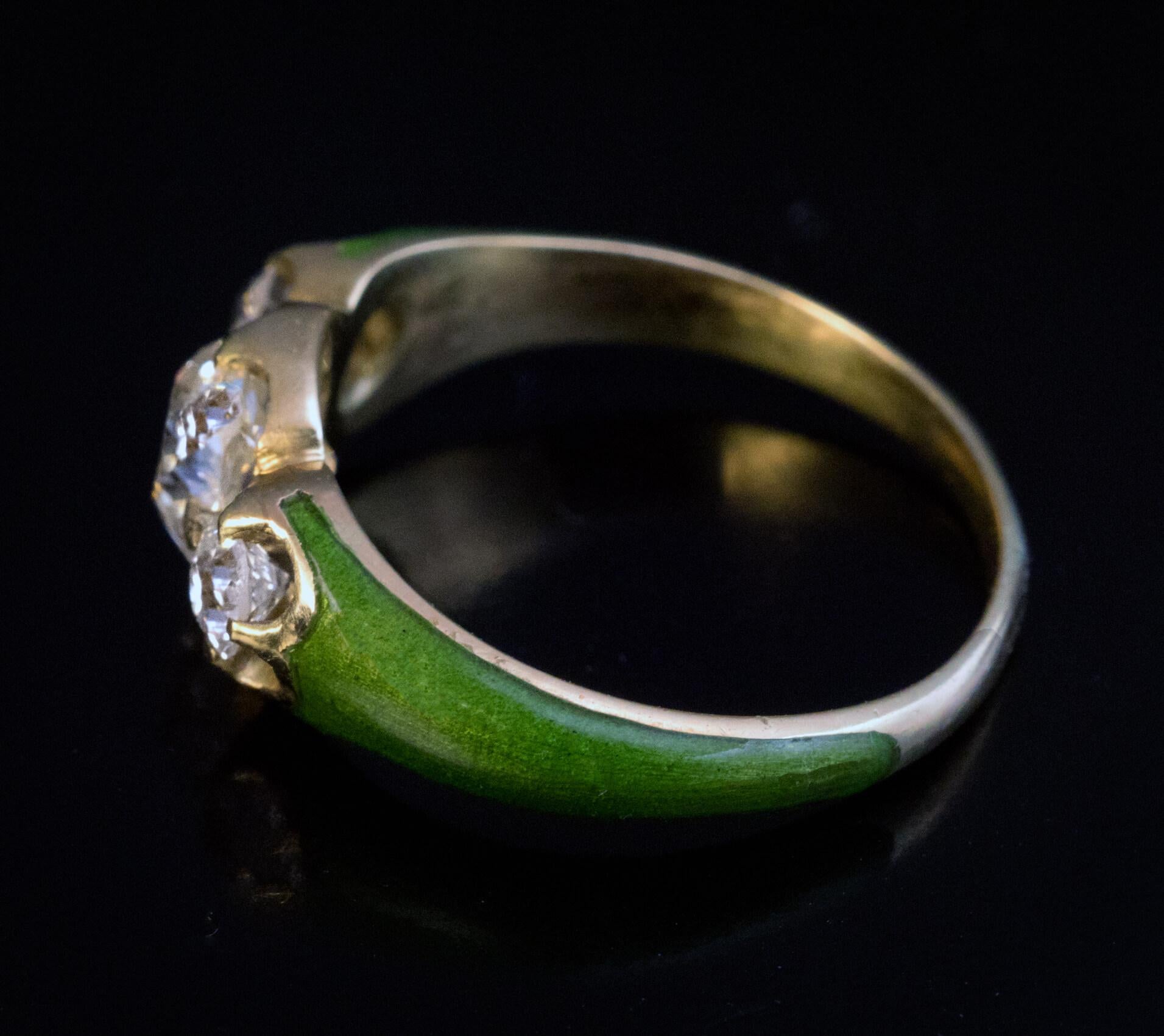 Antiker russischer Diamant-Emaille-Goldring, 1860 im Zustand „Hervorragend“ in Chicago, IL