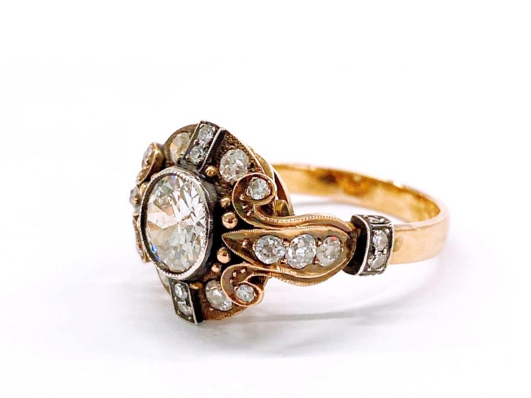 Antico anello russo in oro con diamanti taglio miniera 1