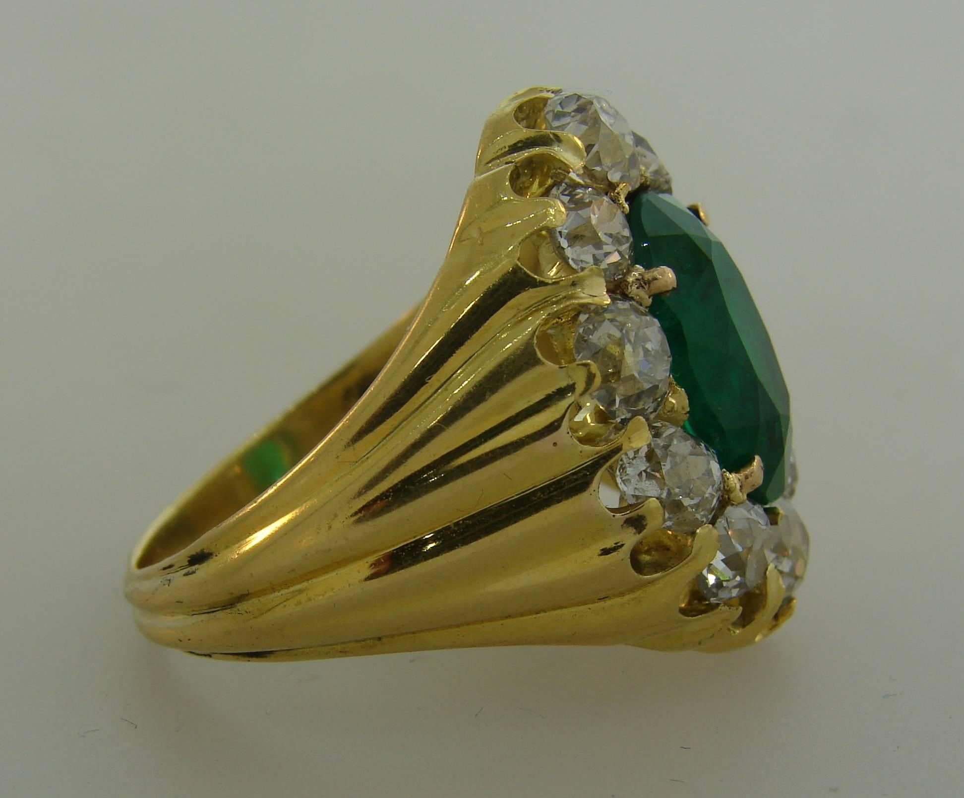 Antique Russian Emerald Diamond Yellow Gold Ring In Excellent Condition In Beverly Hills, CA