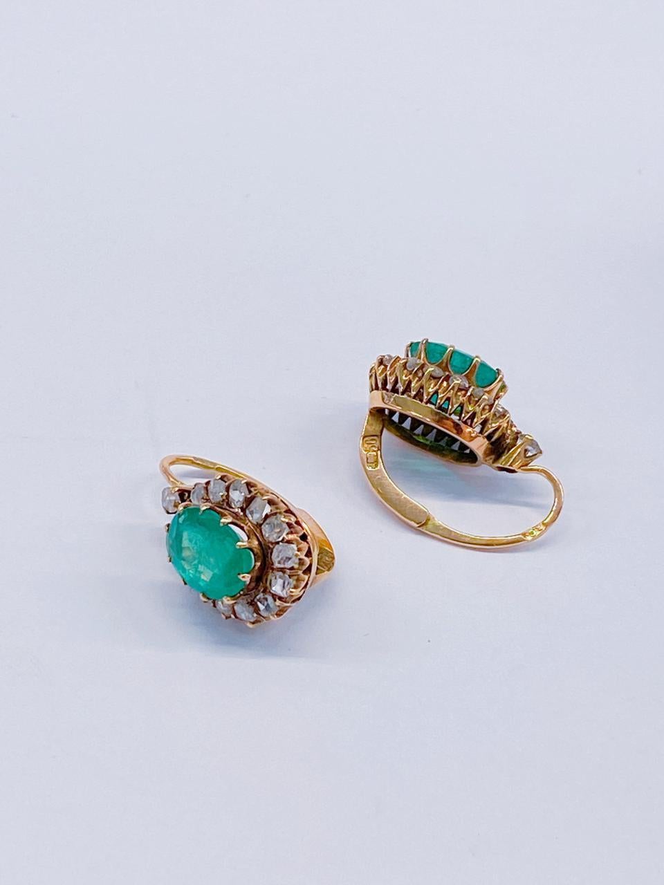 Antique Russian Emerald Diamond Earrings In Good Condition In Cairo, EG