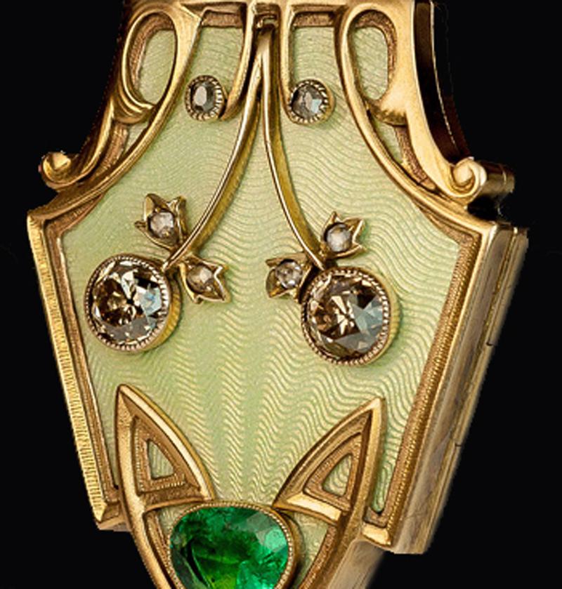 Women's Antique Russian Enamel Emerald Diamond Gold Art Nouveau Locket