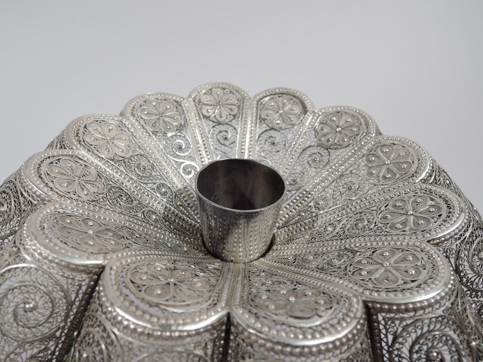 Antique Russian Filigree Silver Posy Holder In Excellent Condition In New York, NY