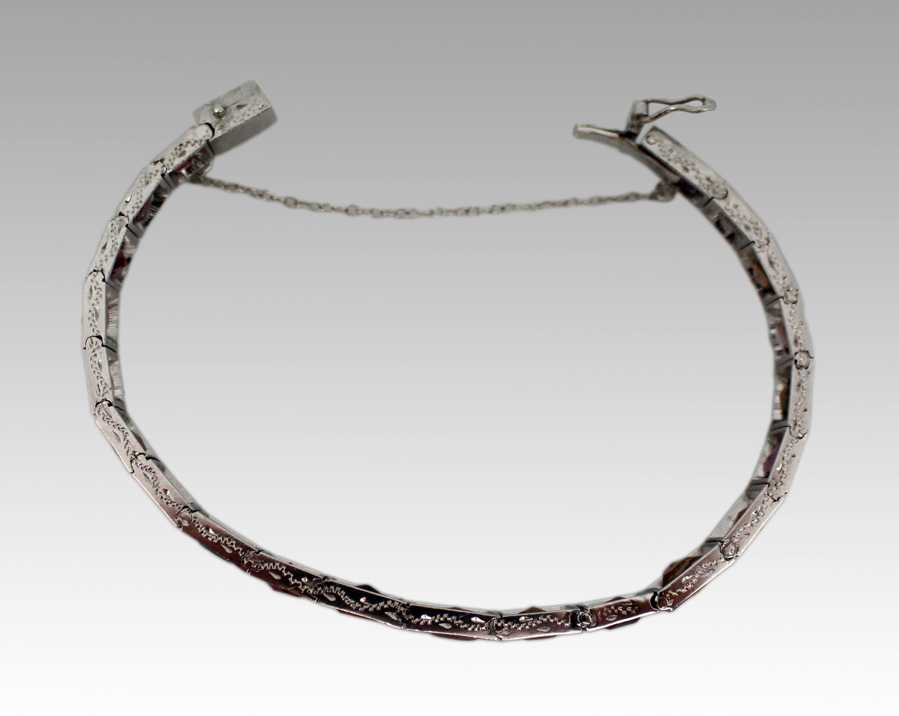 Pulsera rusa antigua de plata grabada con granate y turmalina siglo XIX en venta
