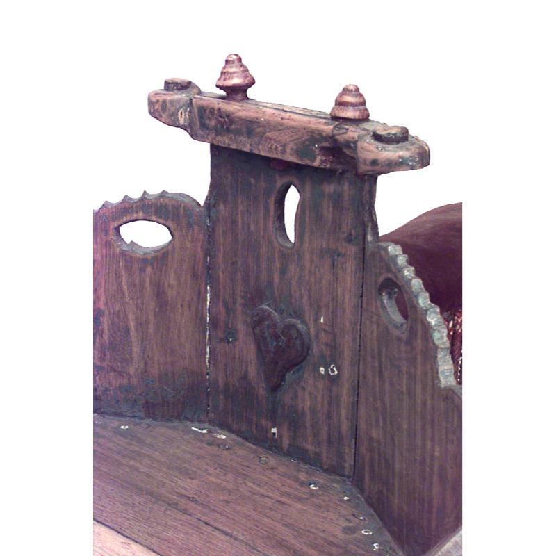 Antiguo trineo dorado ruso Ruso