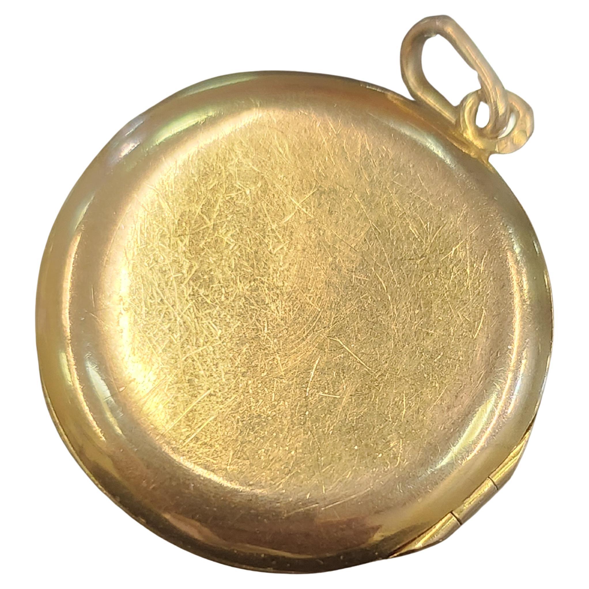 Antique Russian Gold Locket Pendant For Sale 1