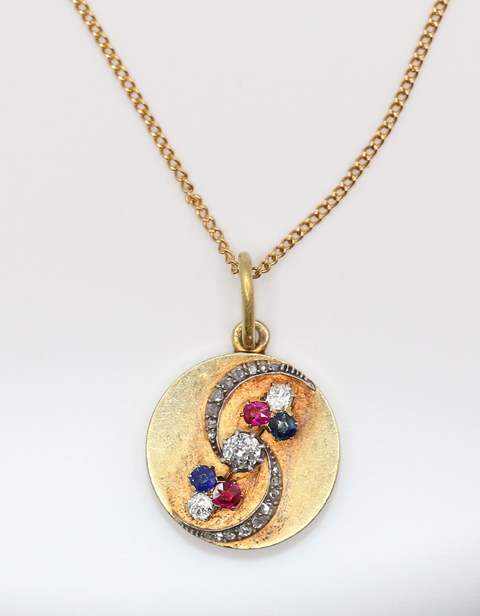 Art Deco Antique Russian Gold Locket Pendant with FW Hallmark, 1910 For Sale