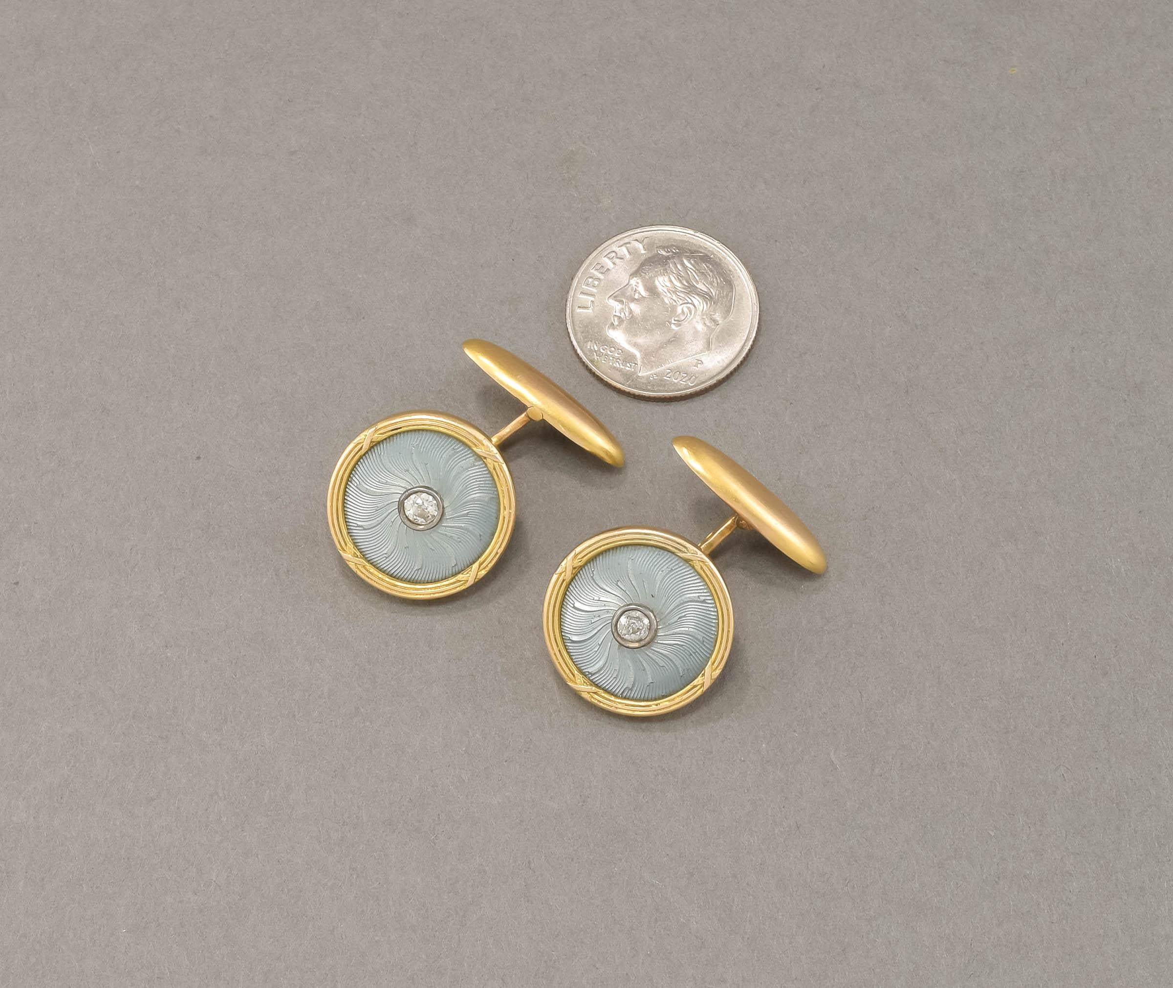 Antike russische Manschettenknöpfe aus Guilloche-Emaille in Gold und Platin mit Diamanten für Damen oder Herren im Angebot