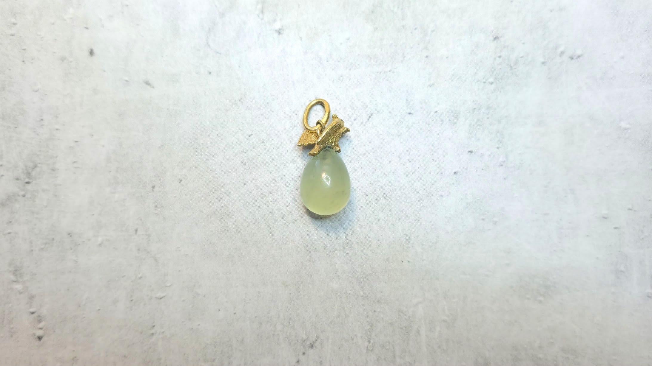 Antiker russischer kaiserlicher Bowenit-Ei-Anhänger von Albert Holmström im Angebot 1