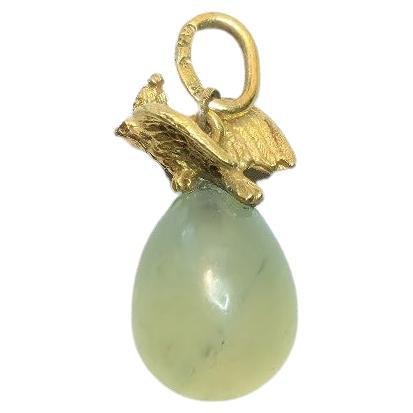 Pendentif œuf en bowenite impériale russe antique par Albert Holmström