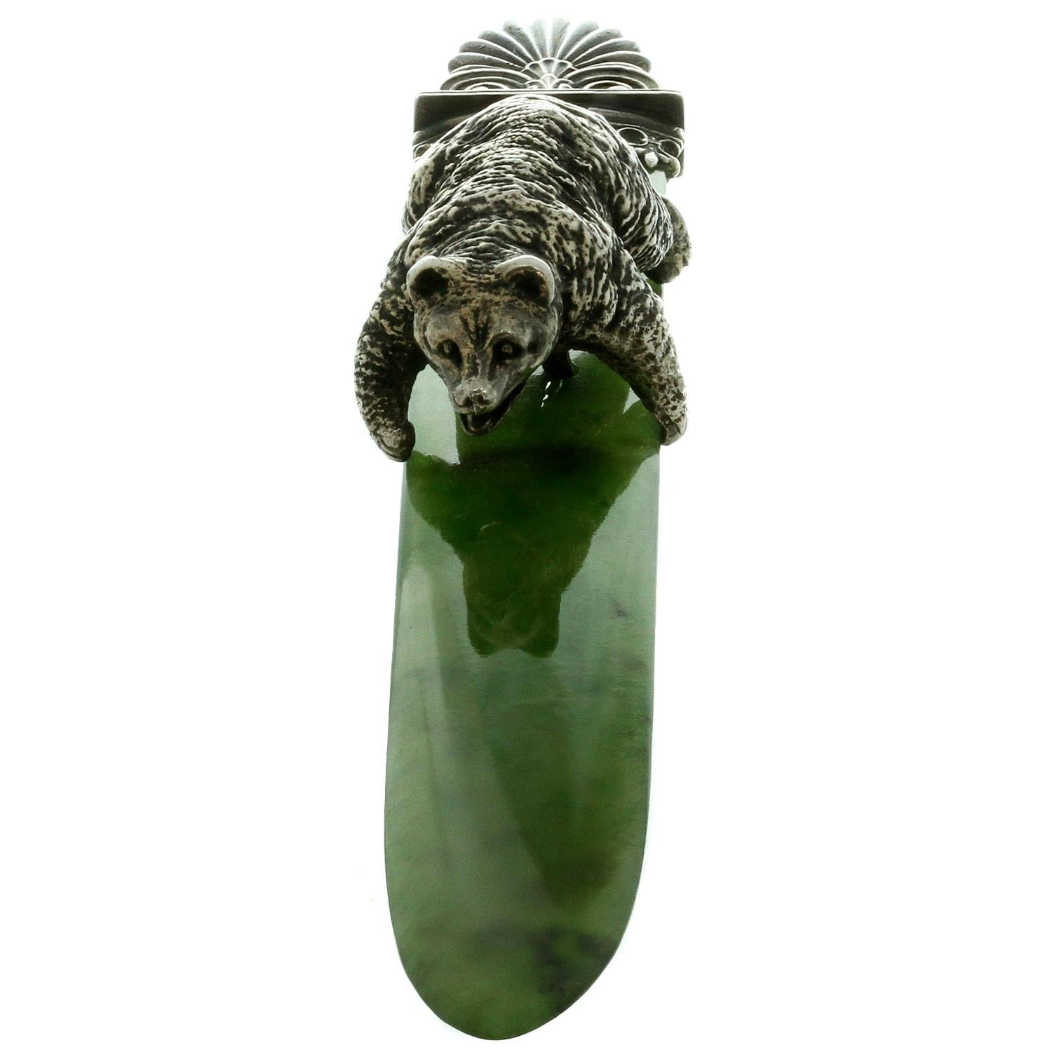 Antique Russian Imperial Nephrite Sterling Silver Bear Letter Opener In Good Condition For Sale In New York, NY