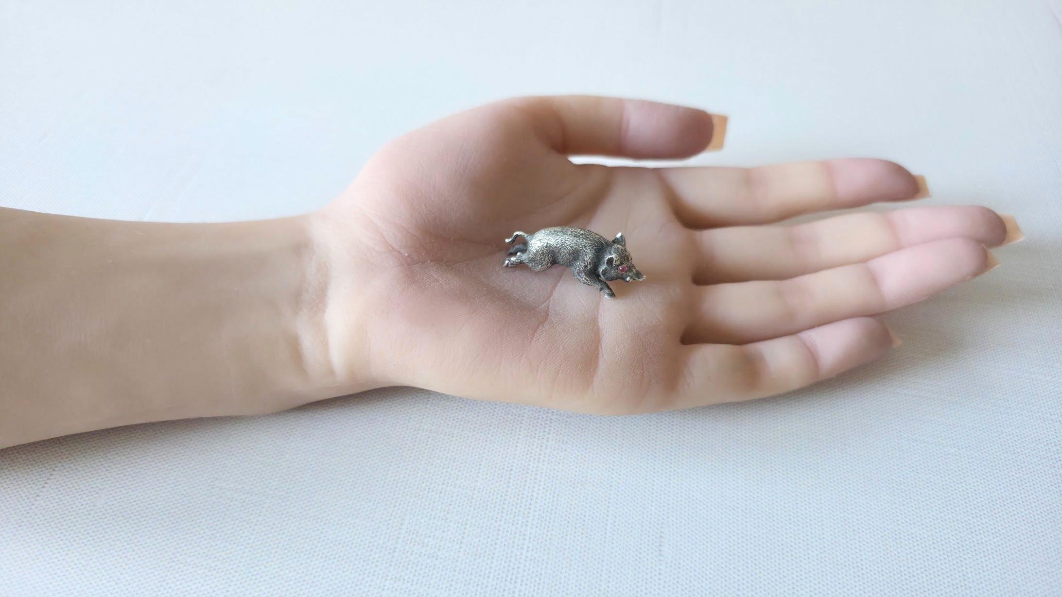 Antico mini cinghiale d'argento russo imperiale con occhi di rubino di Julius Rappoport in vendita 4