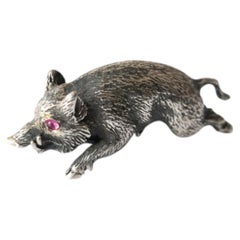 Mini sanglier ancien en argent impérial russe avec yeux en rubis par Julius Rappoport
