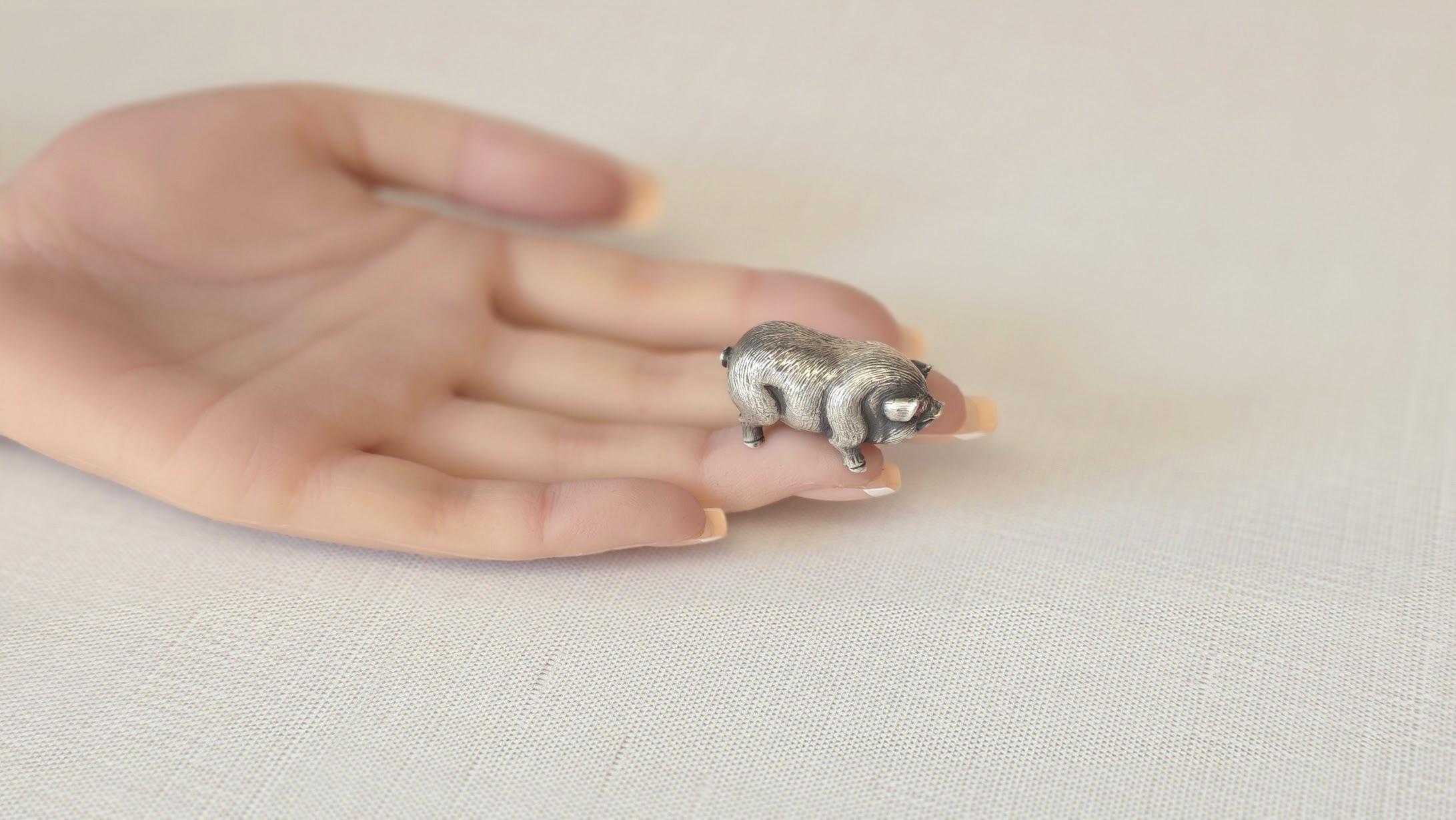 Antico mini maiale d'argento russo imperiale con occhi di rubino di Julius Rappoport in vendita 7